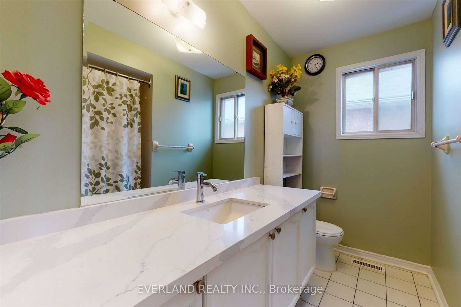 17 Letty Avenue Property Photo 25