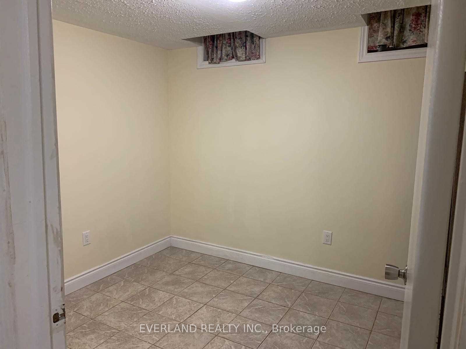 17 Letty Avenue Property Photo 33