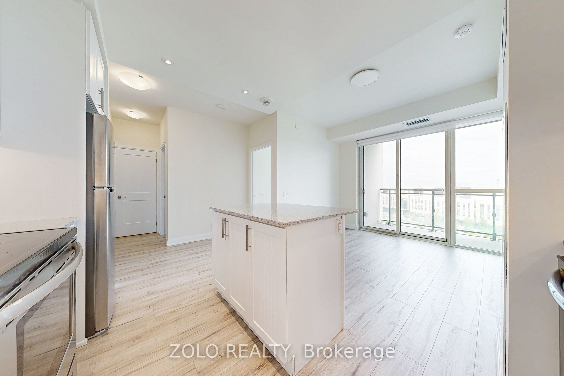 #805 - 15 Lynch Street Property Photo 12