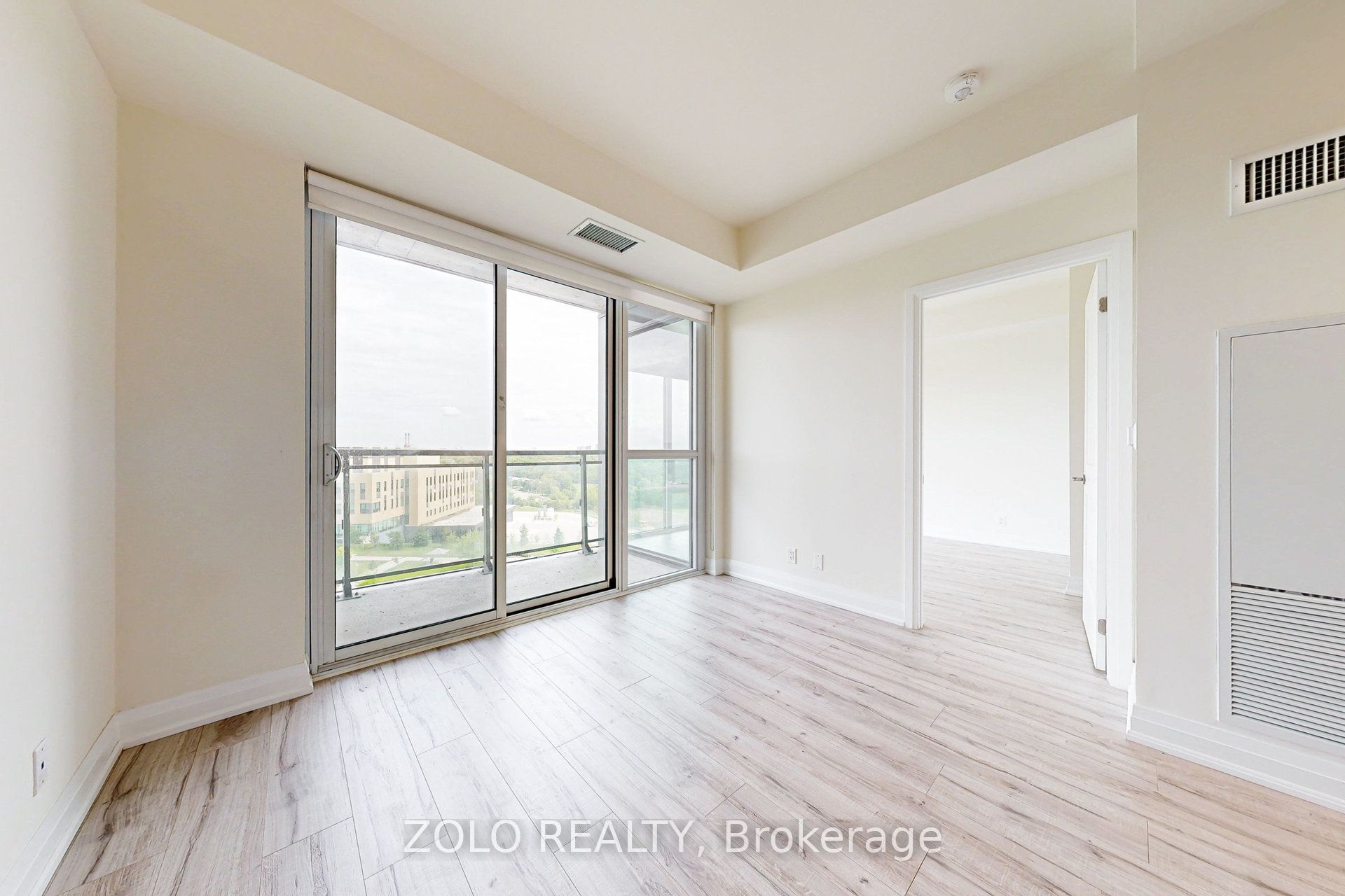 #805 - 15 Lynch Street Property Photo 13