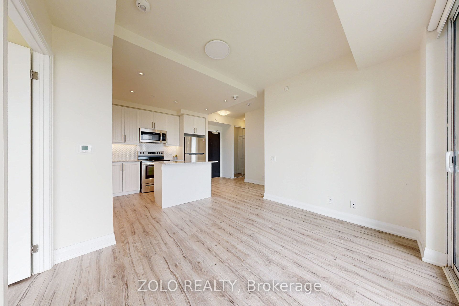 #805 - 15 Lynch Street Property Photo 15