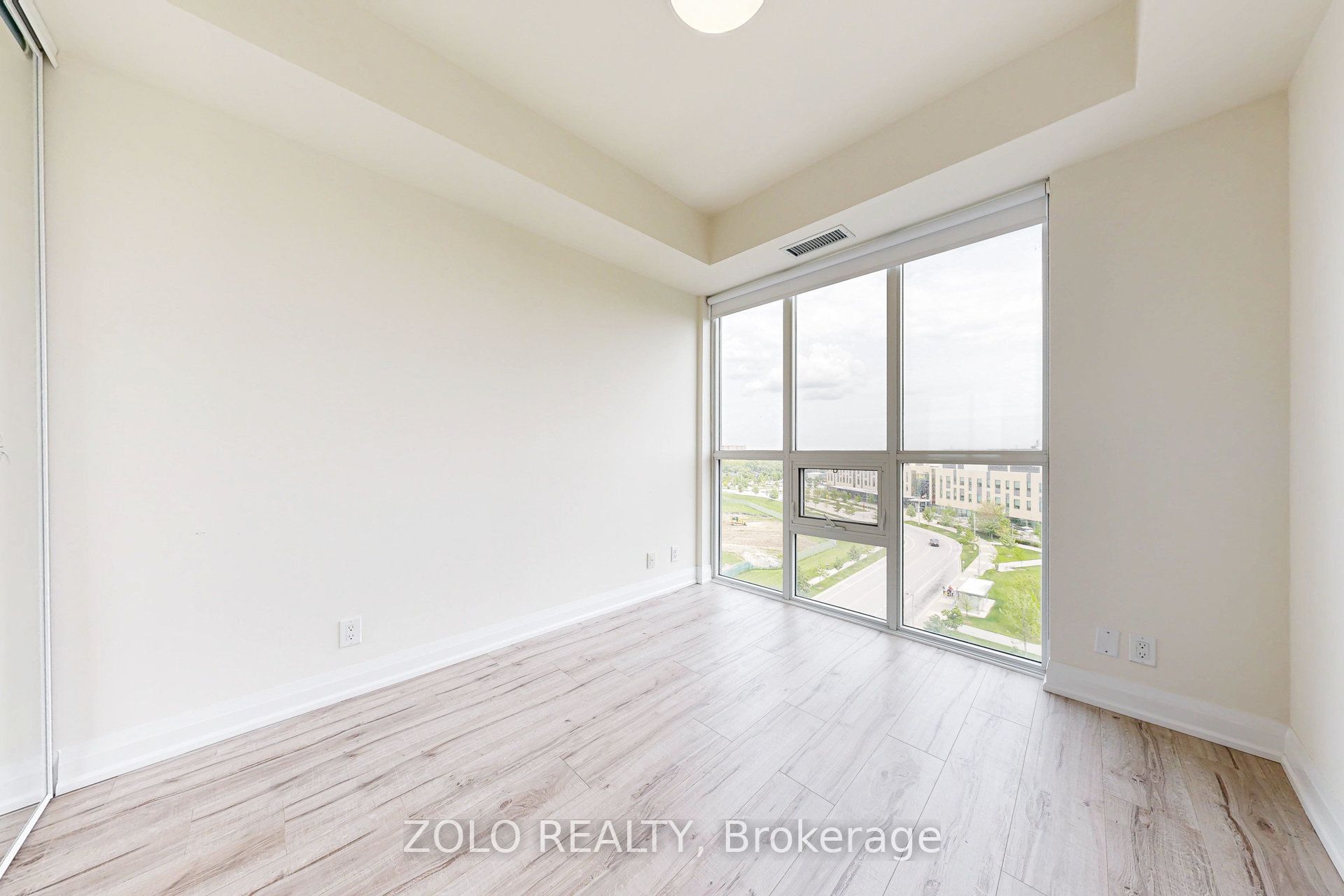 #805 - 15 Lynch Street Property Photo 20