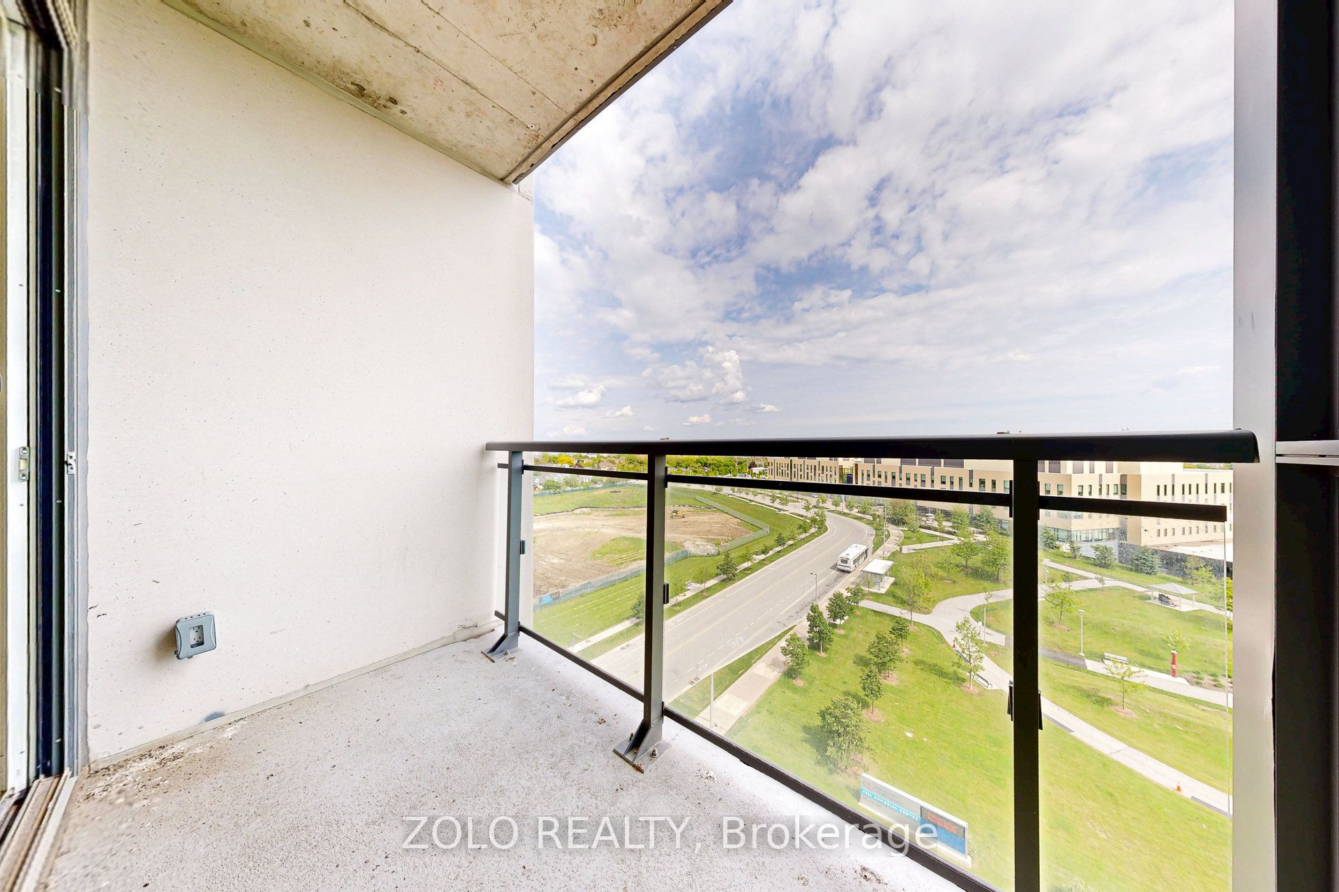 #805 - 15 Lynch Street Property Photo 24