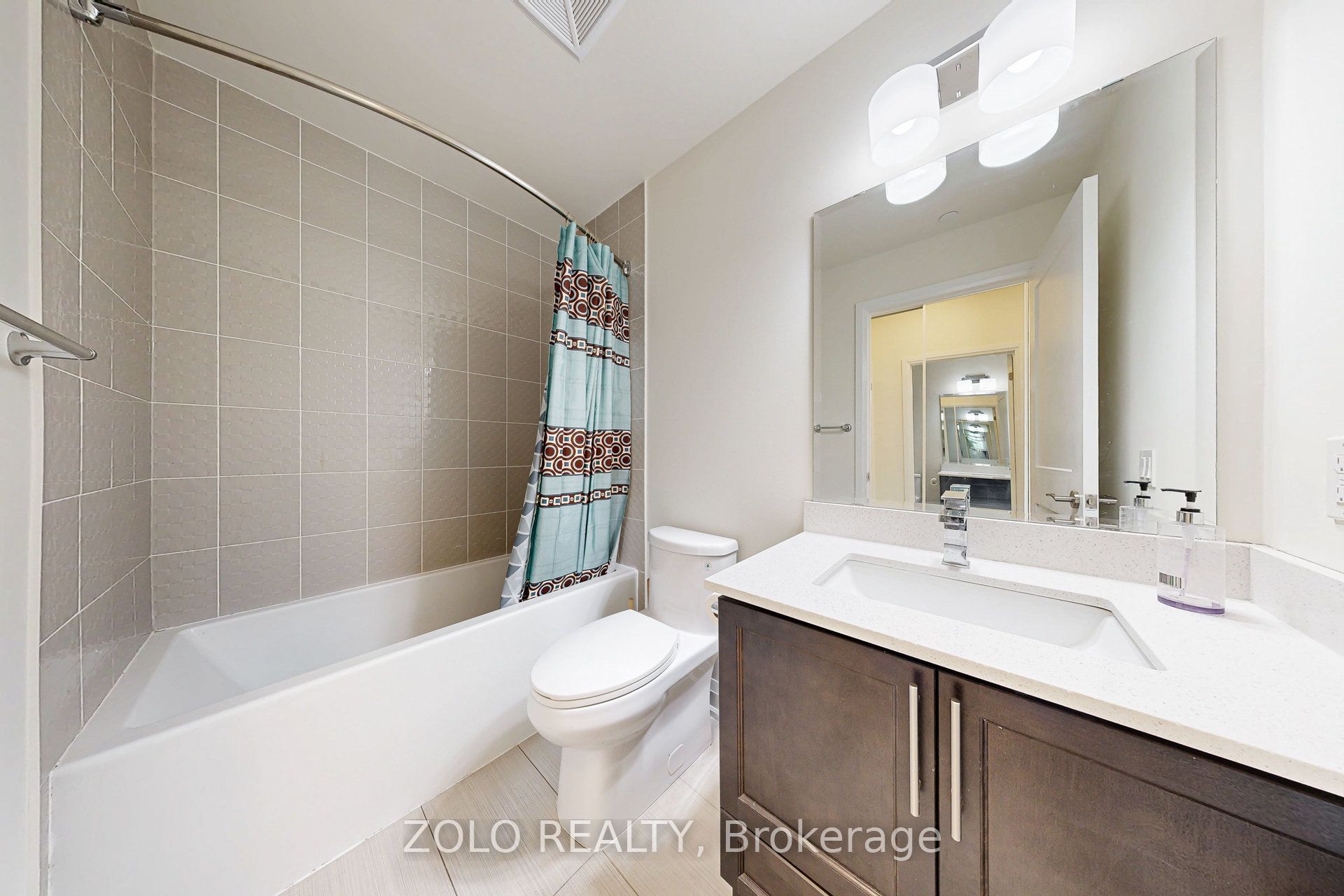 #805 - 15 Lynch Street Property Photo 26