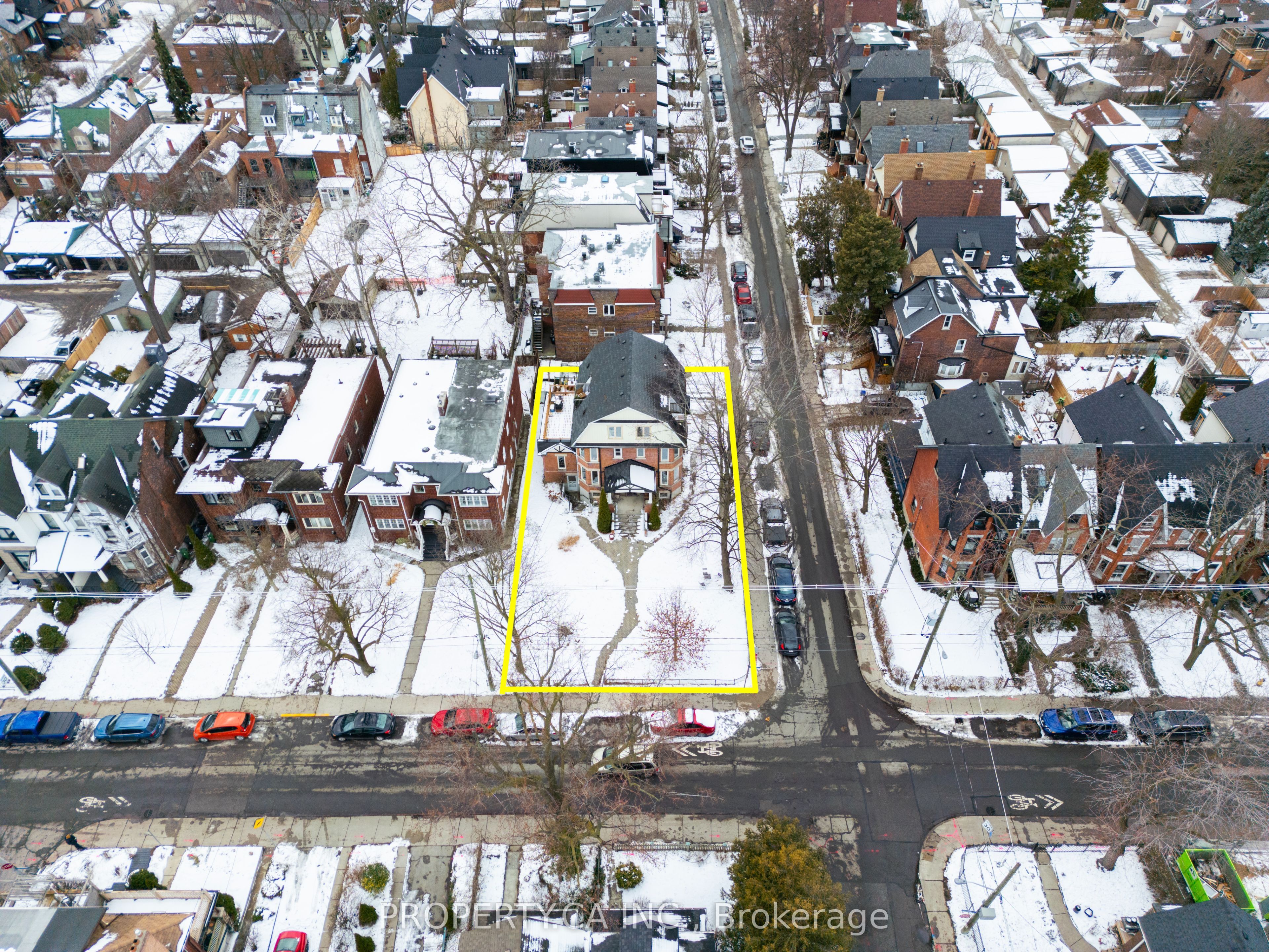 74 Sorauren Avenue Property Photo 2