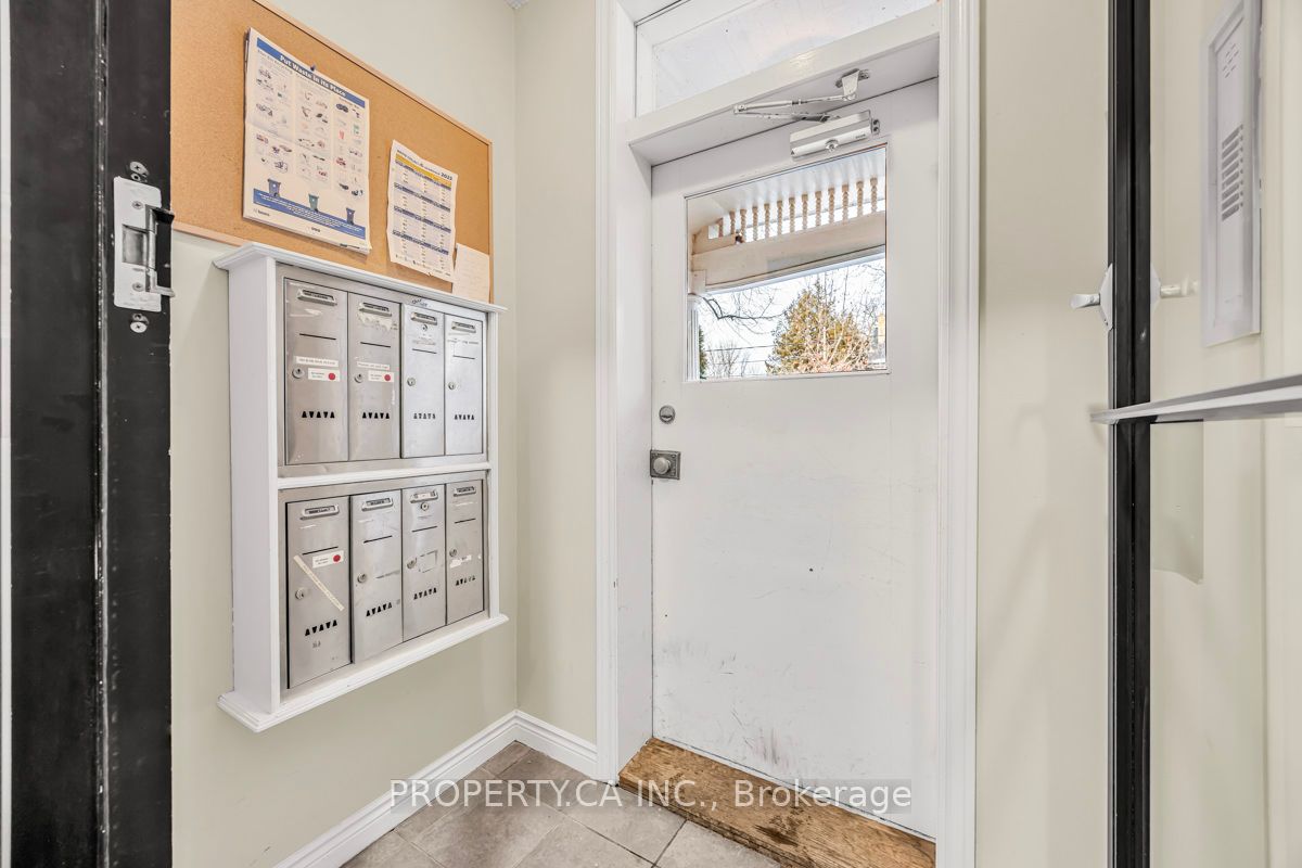 74 Sorauren Avenue Property Photo 19