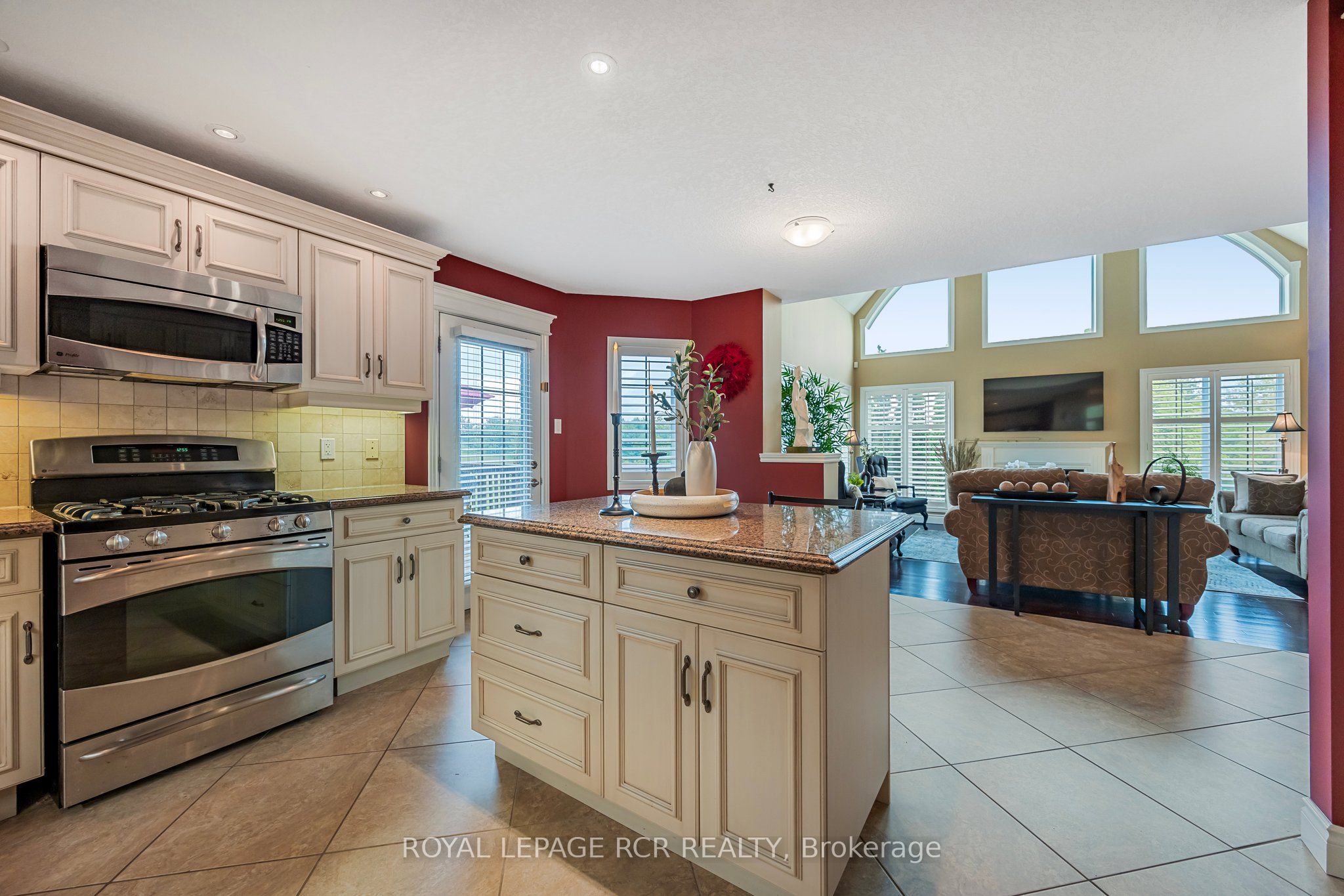 1 Reddington Drive 4 Property Photo 8