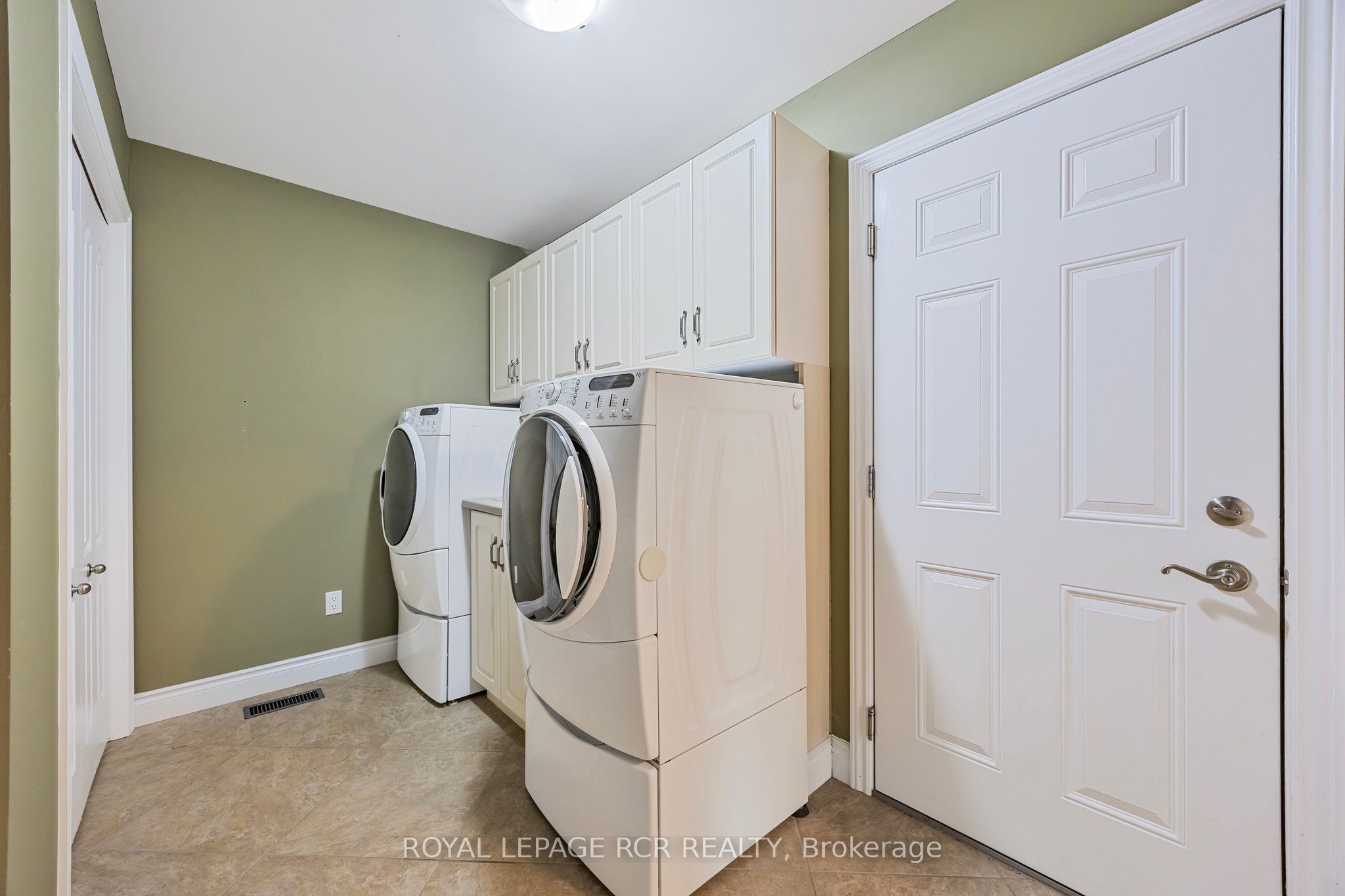 1 Reddington Drive 4 Property Photo 14