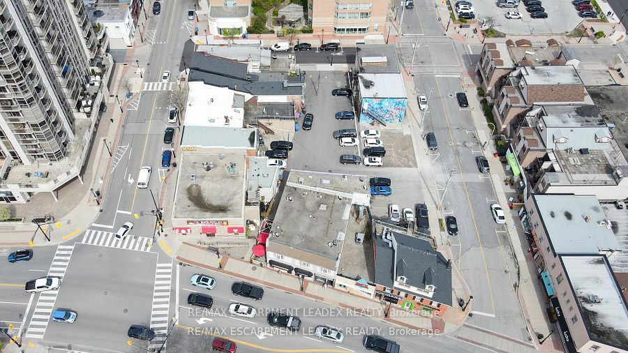 2003 Lakeshore Road Property Photo 4