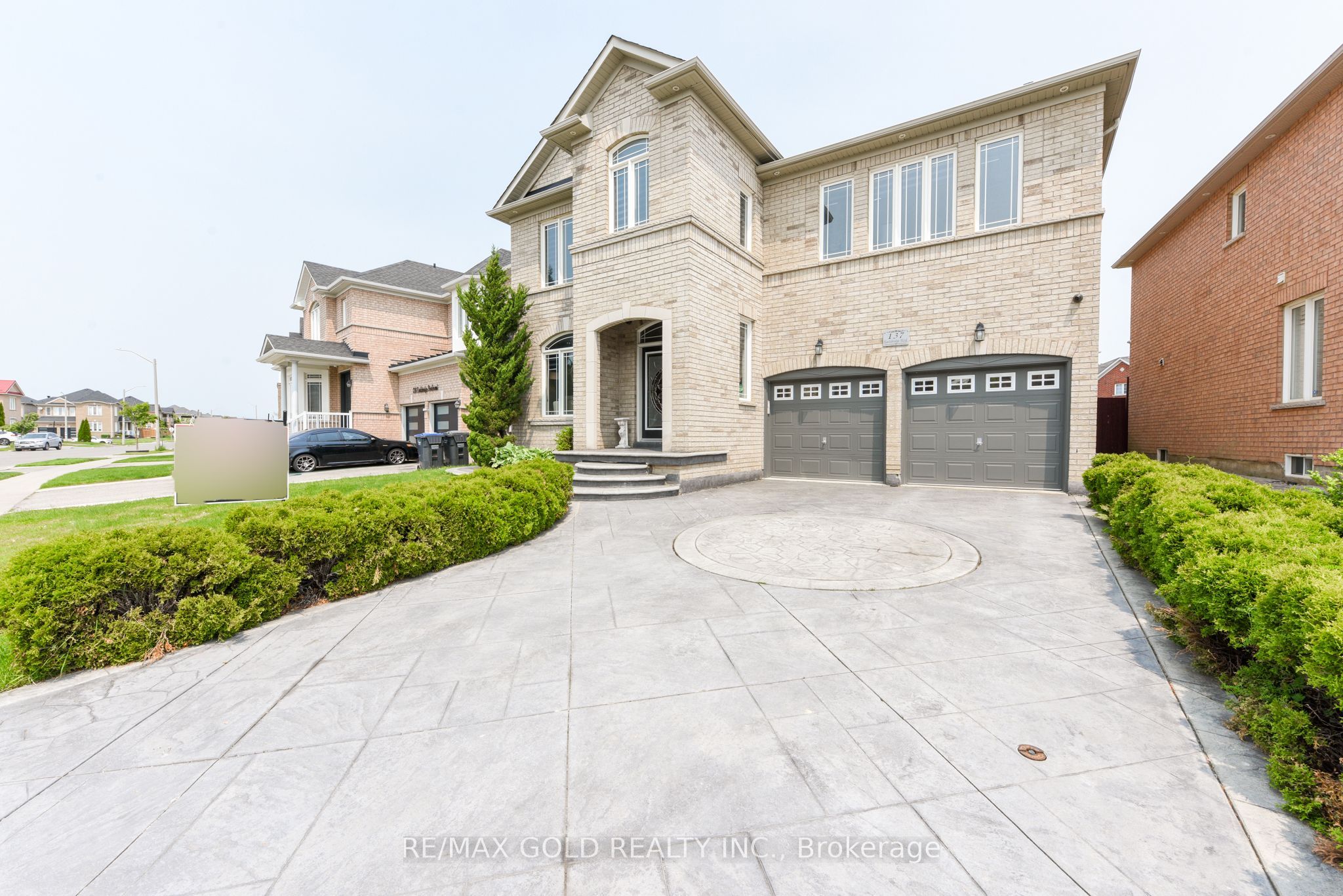137 Earlsbridge Boulevard Property Photo 1