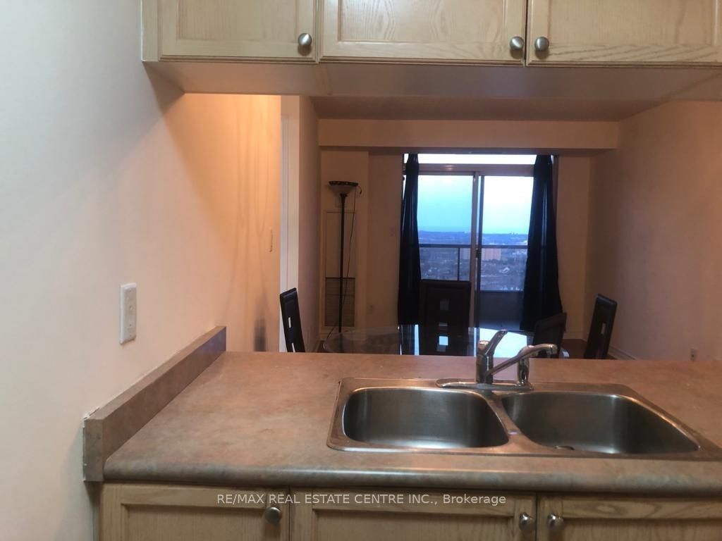 3880 Duke Of York Boulevard 2409 Property Photo 2