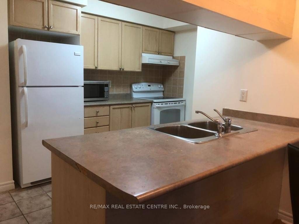 3880 Duke Of York Boulevard 2409 Property Photo 5