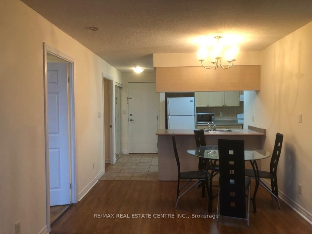 3880 Duke Of York Boulevard 2409 Property Photo 9
