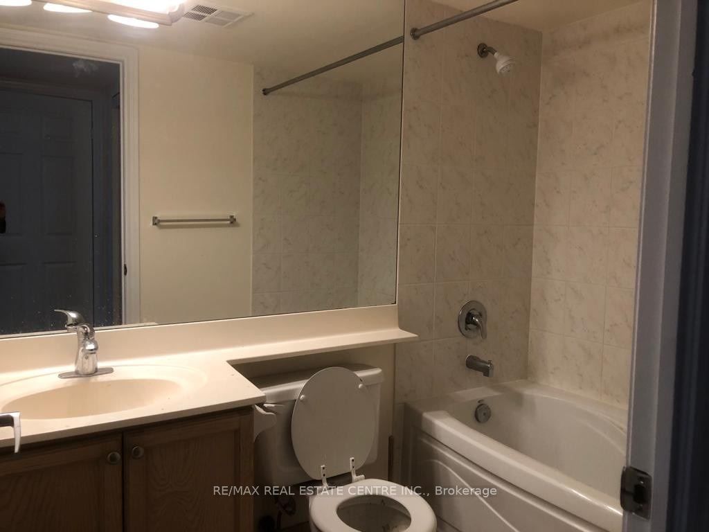 3880 Duke Of York Boulevard 2409 Property Photo 11