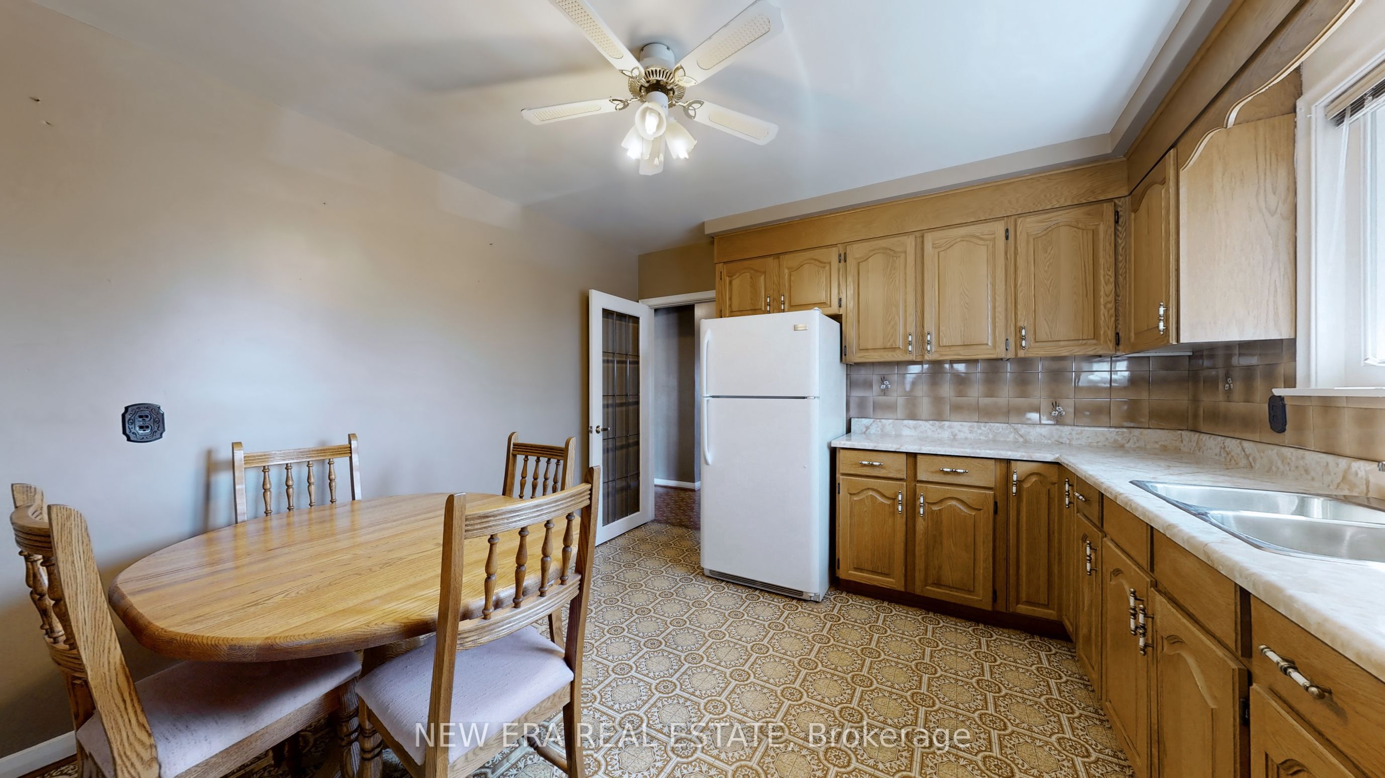 35 Beckett Avenue Property Photo 8