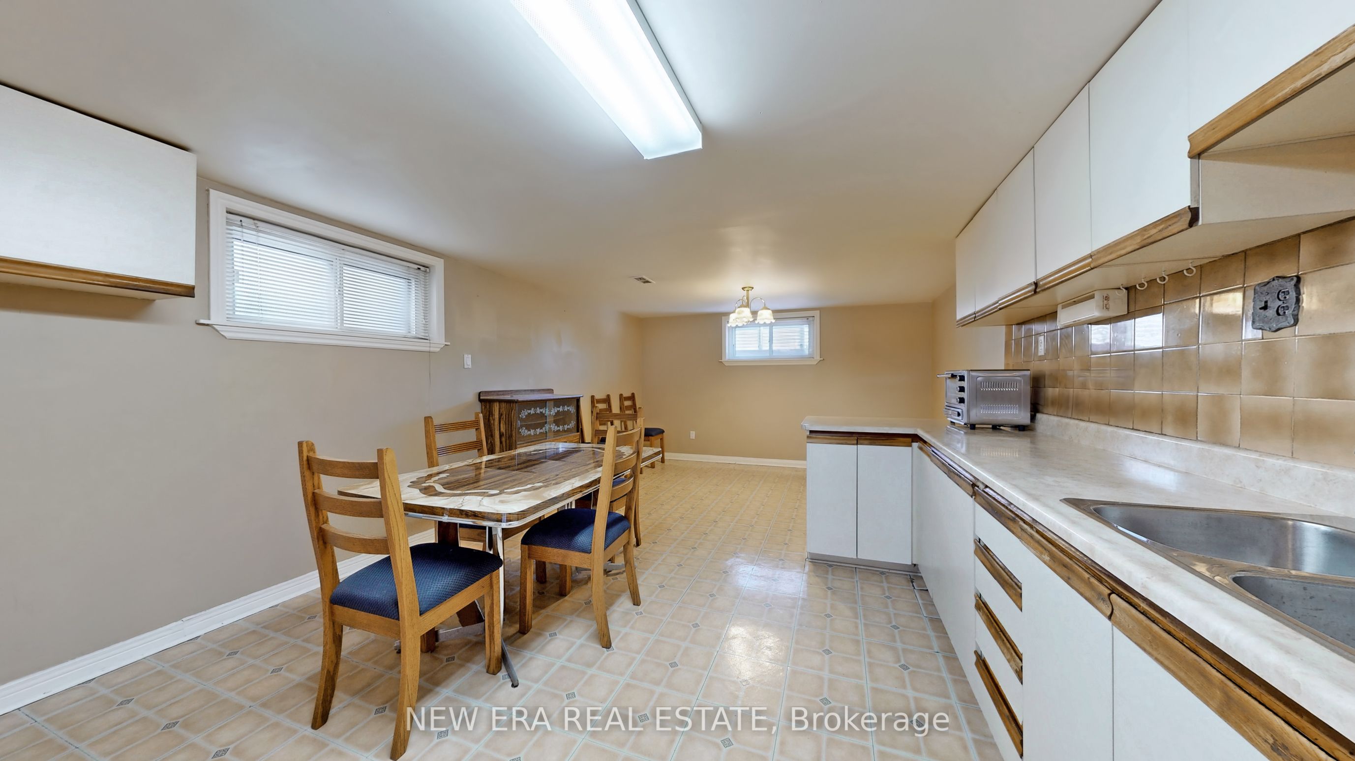 35 Beckett Avenue Property Photo 25