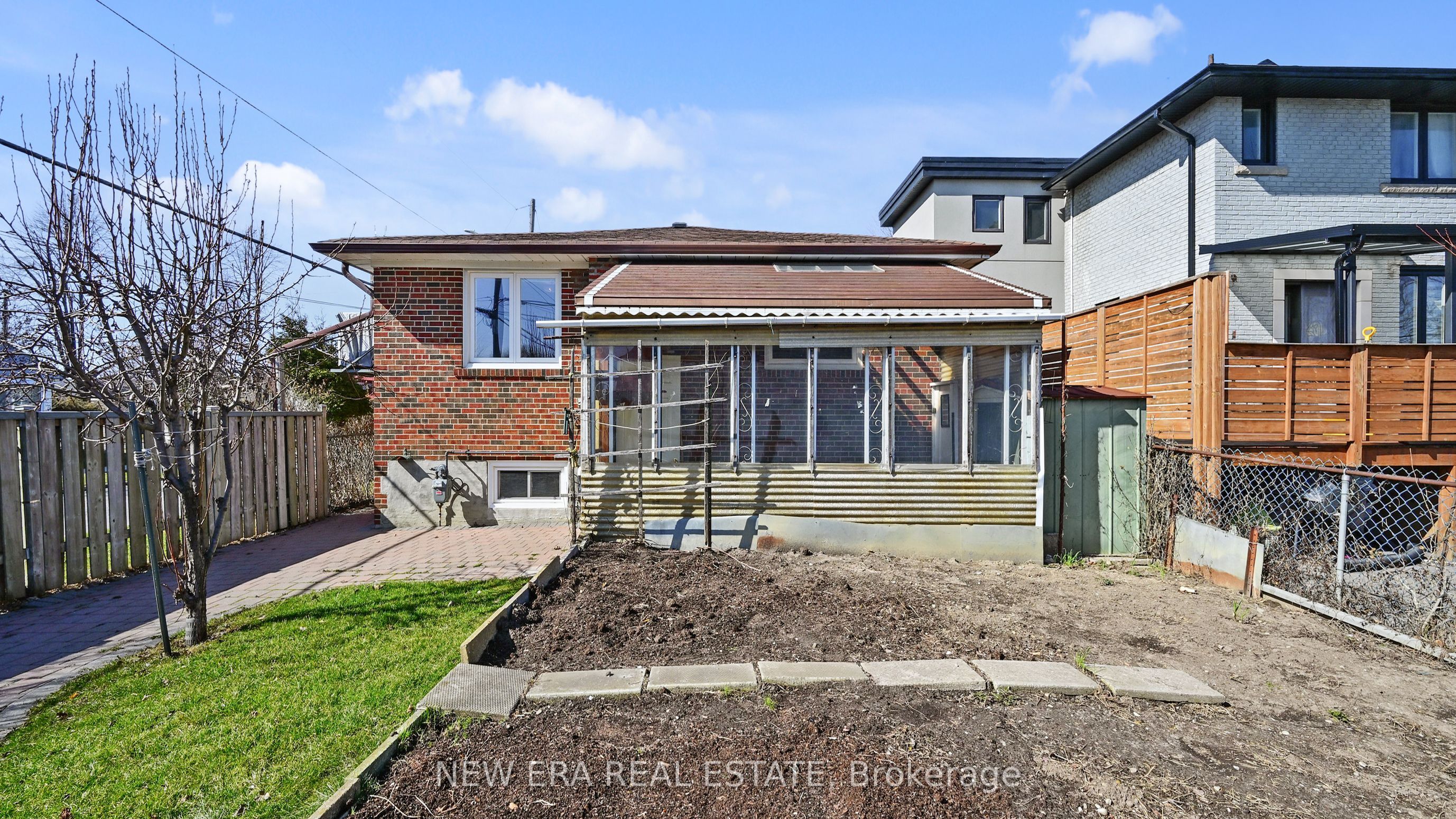 35 Beckett Avenue Property Photo 36