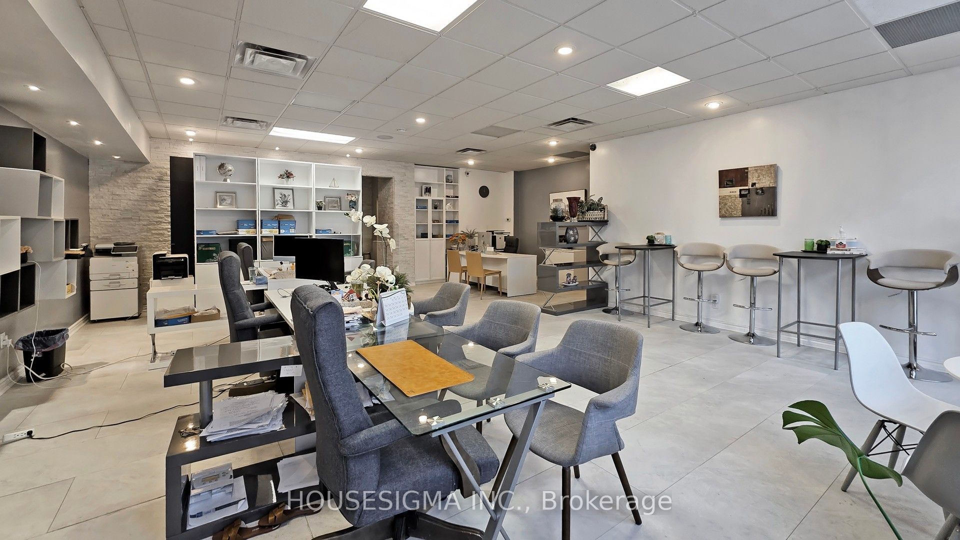 1784 Jane Street Property Photo 6
