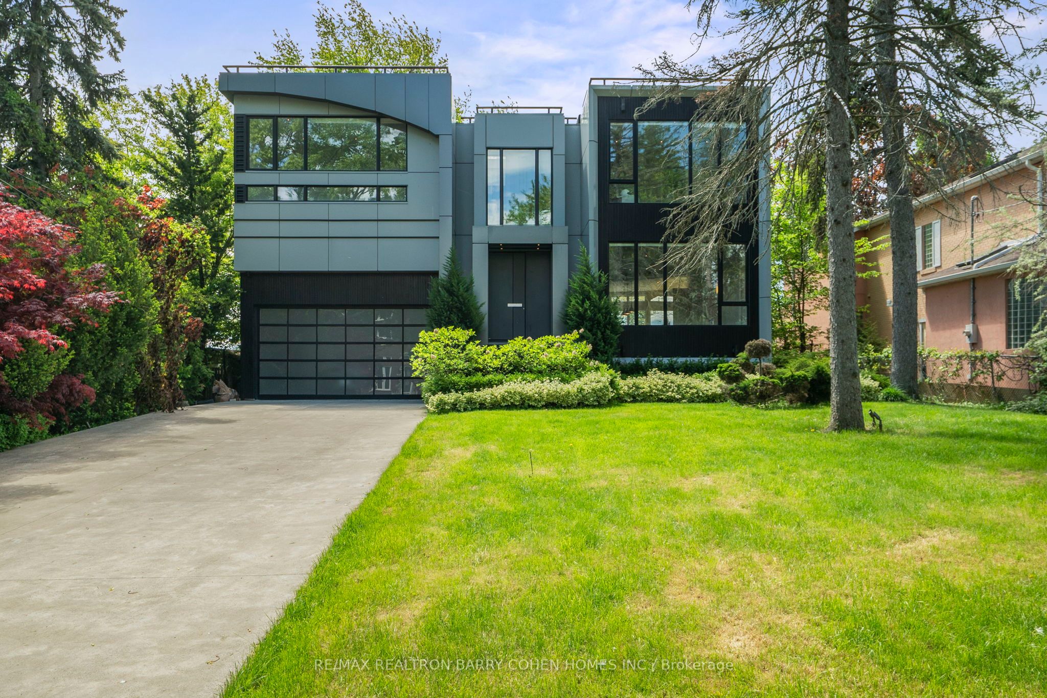67 Lake Promenade N/A Property Photo 1