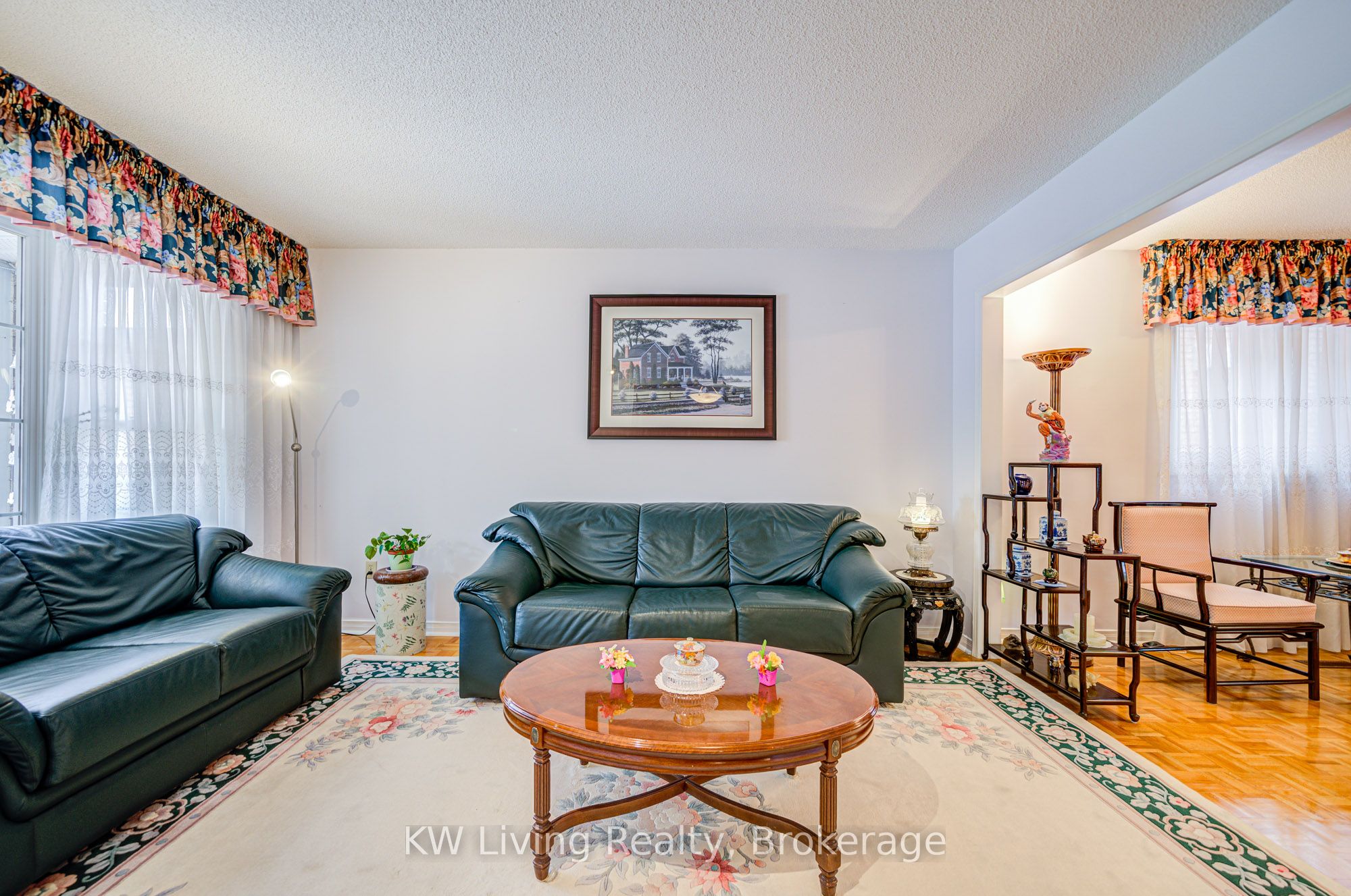4461 Gladebrook Crescent Property Photo 8