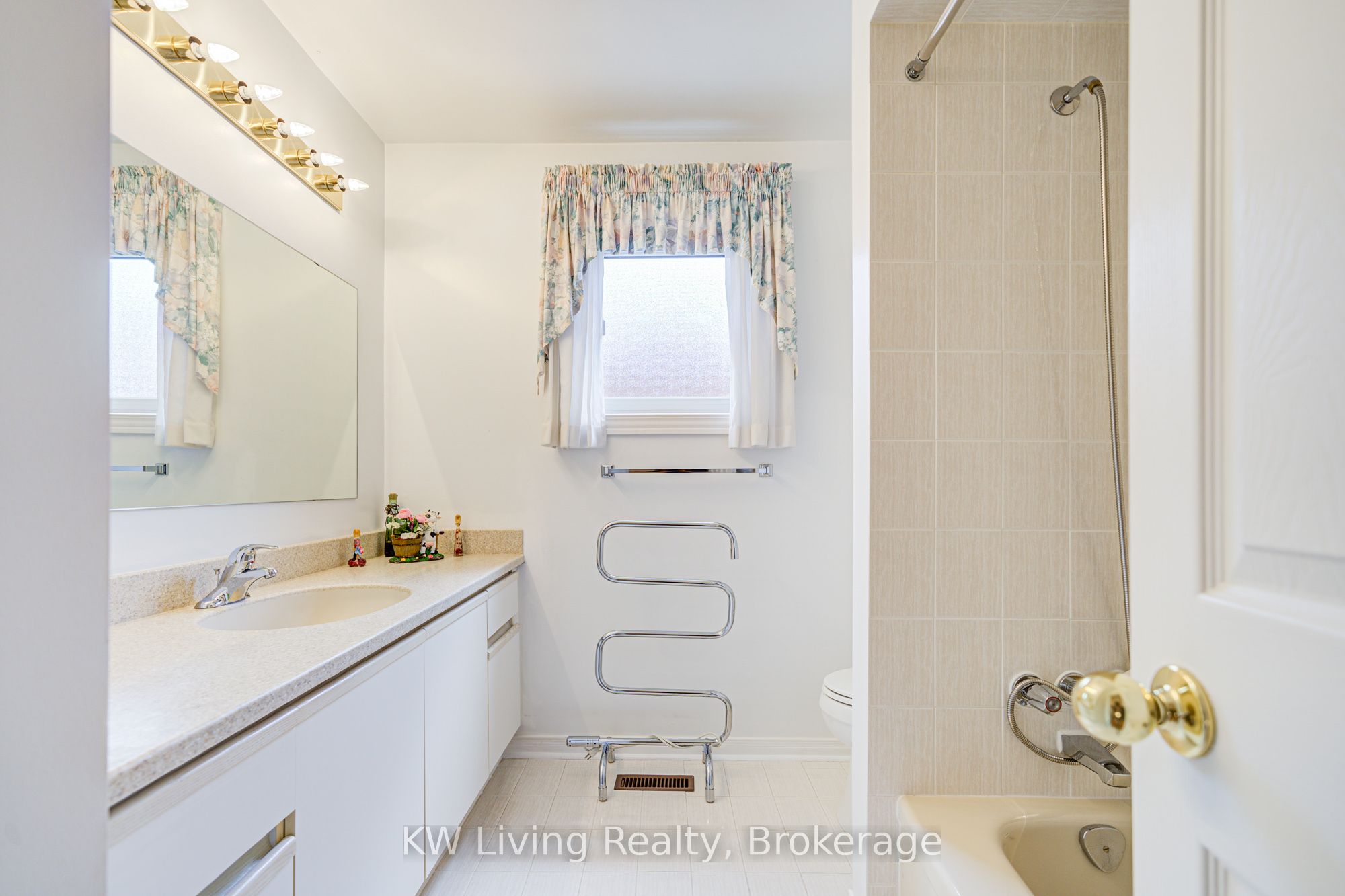 4461 Gladebrook Crescent Property Photo 29