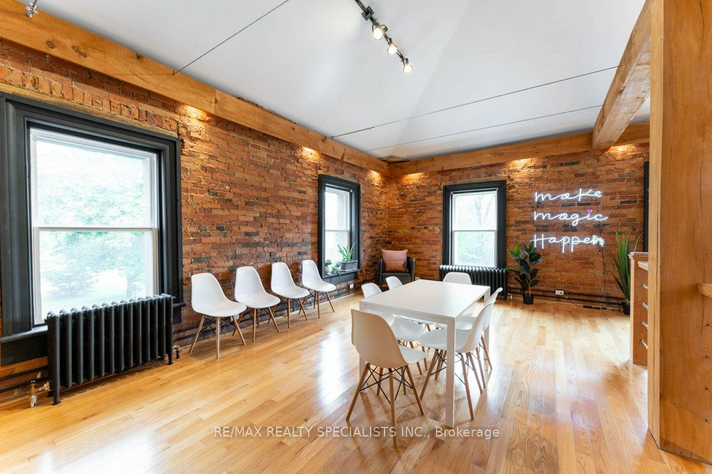 287 Queen Street Property Photo 1
