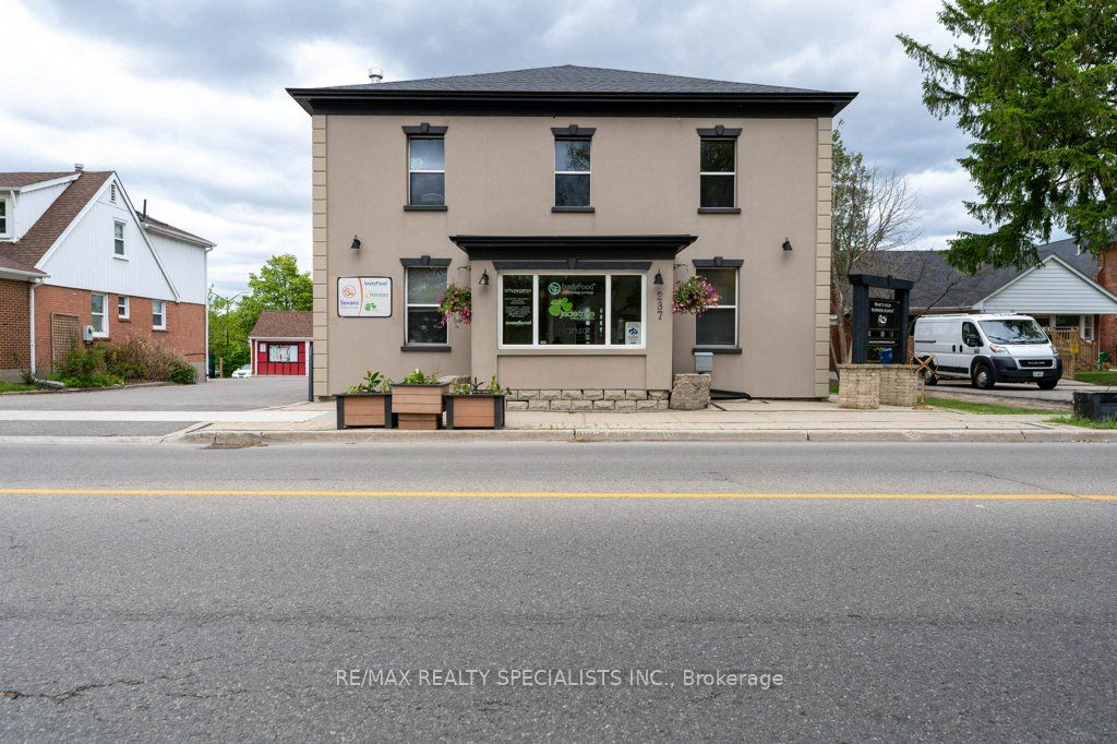 287 Queen Street S Property Photo 2