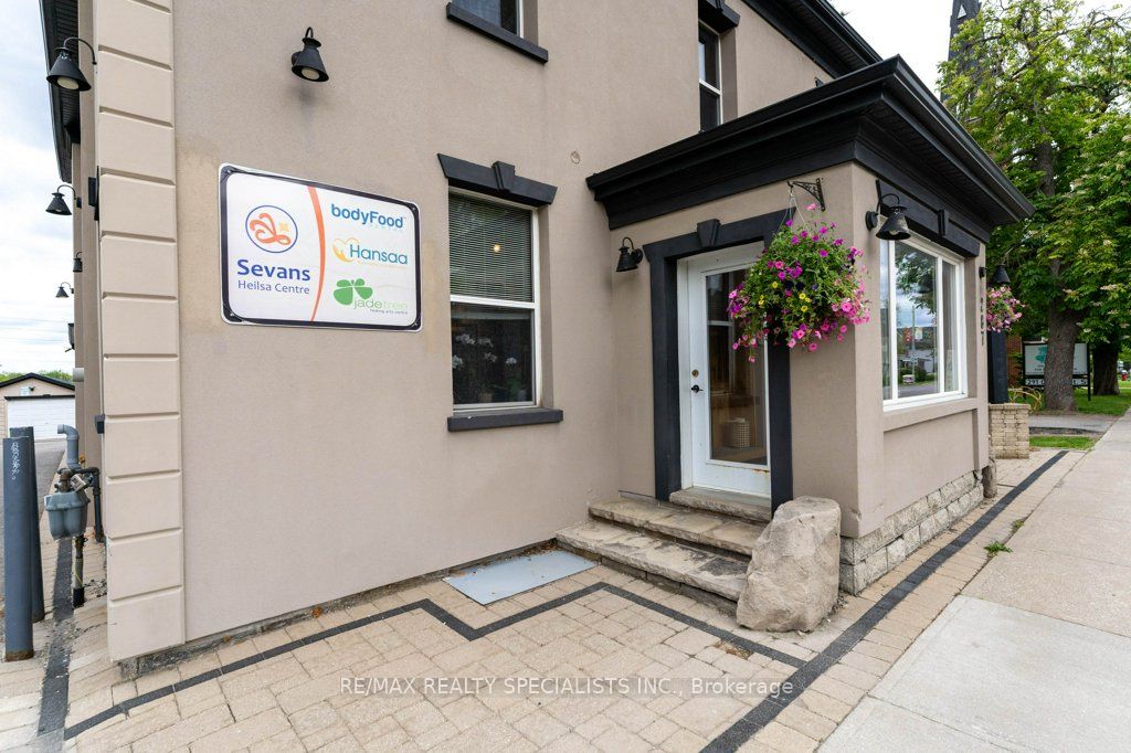 287 Queen Street S Property Photo 5