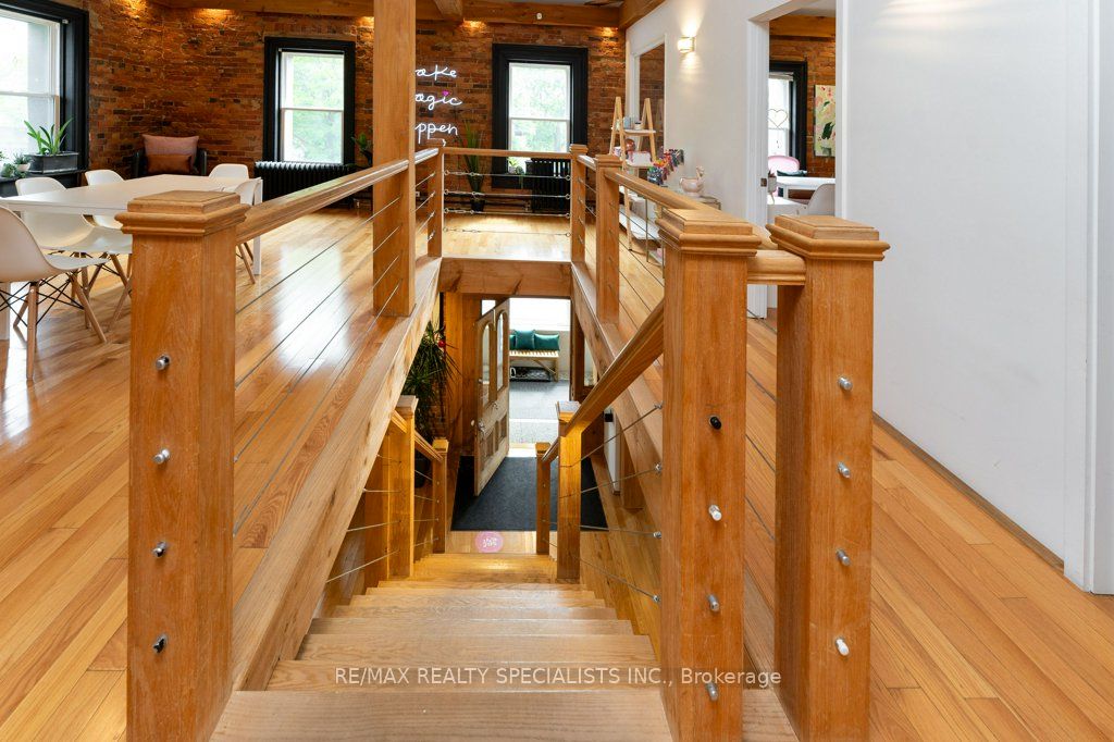287 Queen Street S Property Photo 35