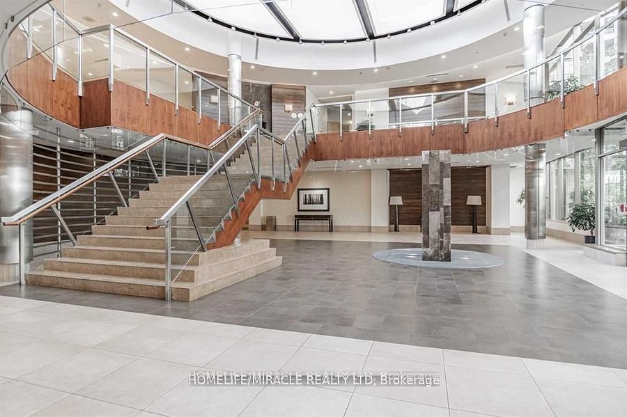 3880 Duke Of York Boulevard 1401 Property Photo 4