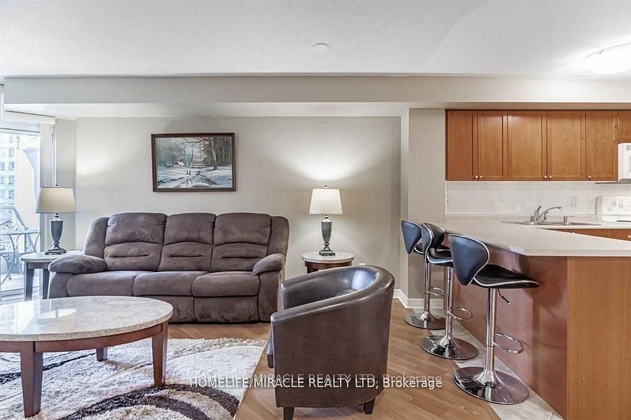 3880 Duke Of York Boulevard 1401 Property Photo 5