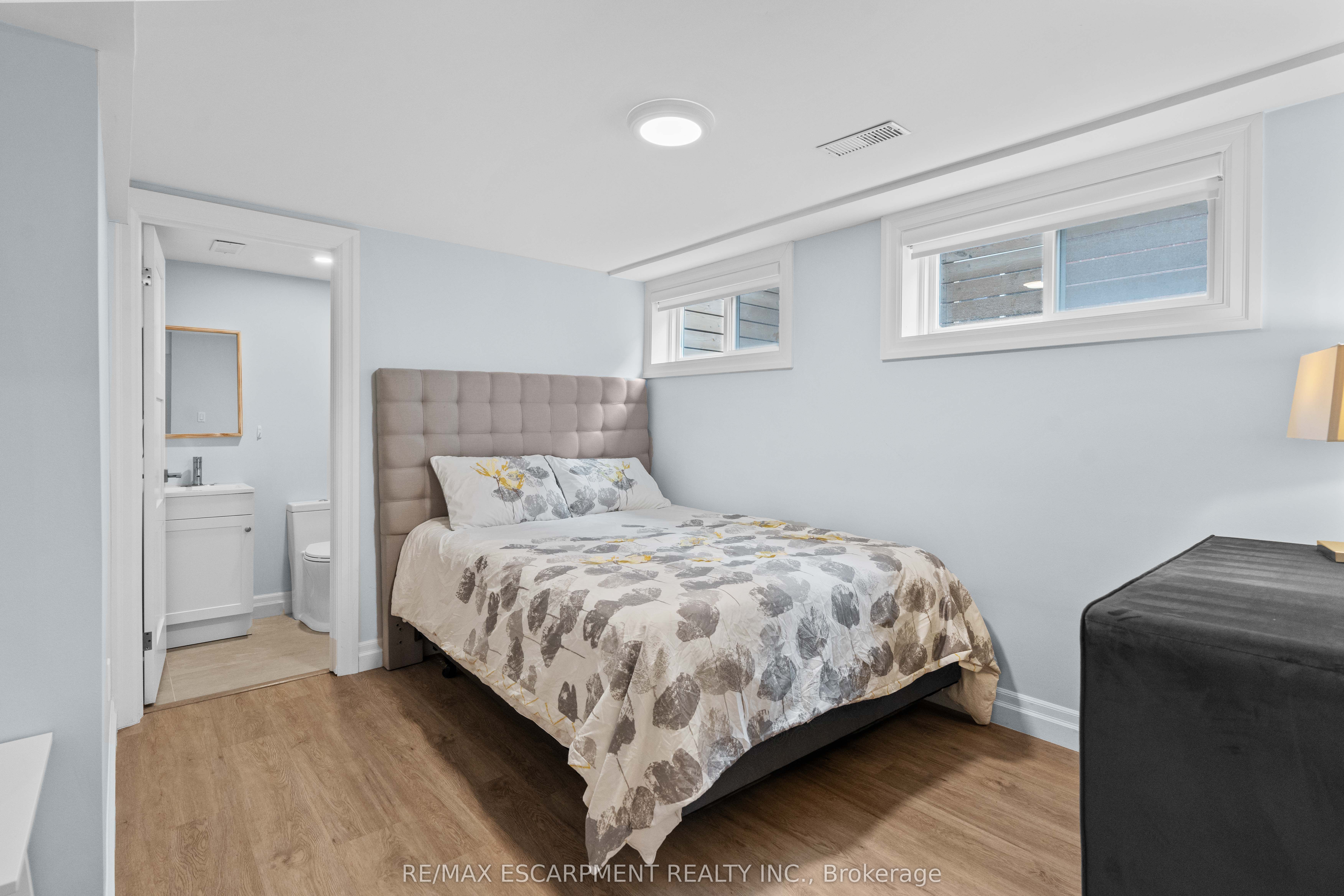 4017 Grapehill Avenue Property Photo 32