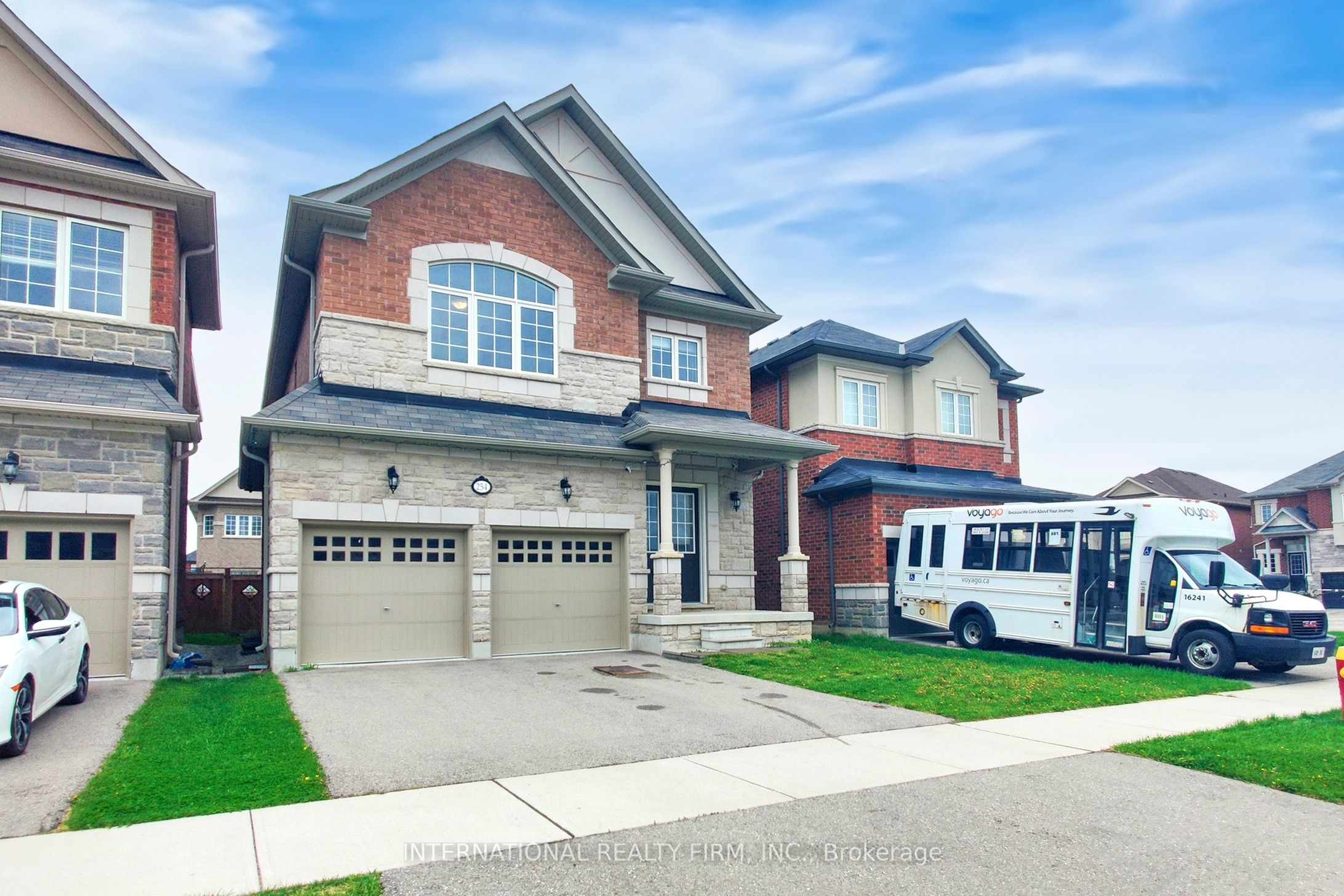 254 Niagara Trail Property Photo 1