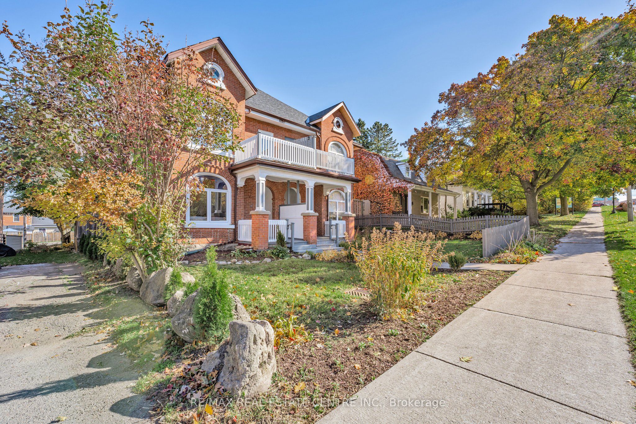 17 First Street Property Photo 1