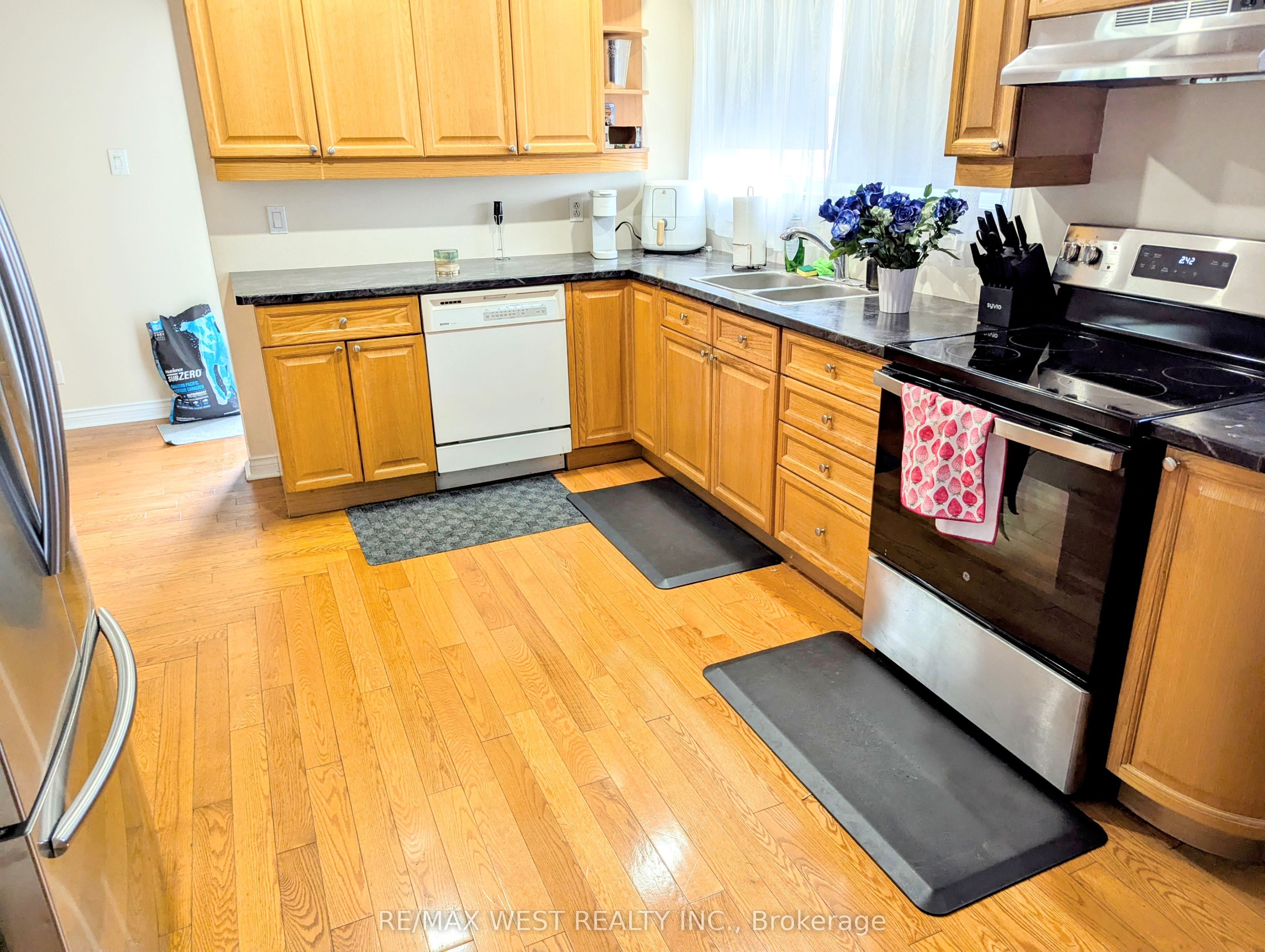 38 Shore Street Property Photo 8