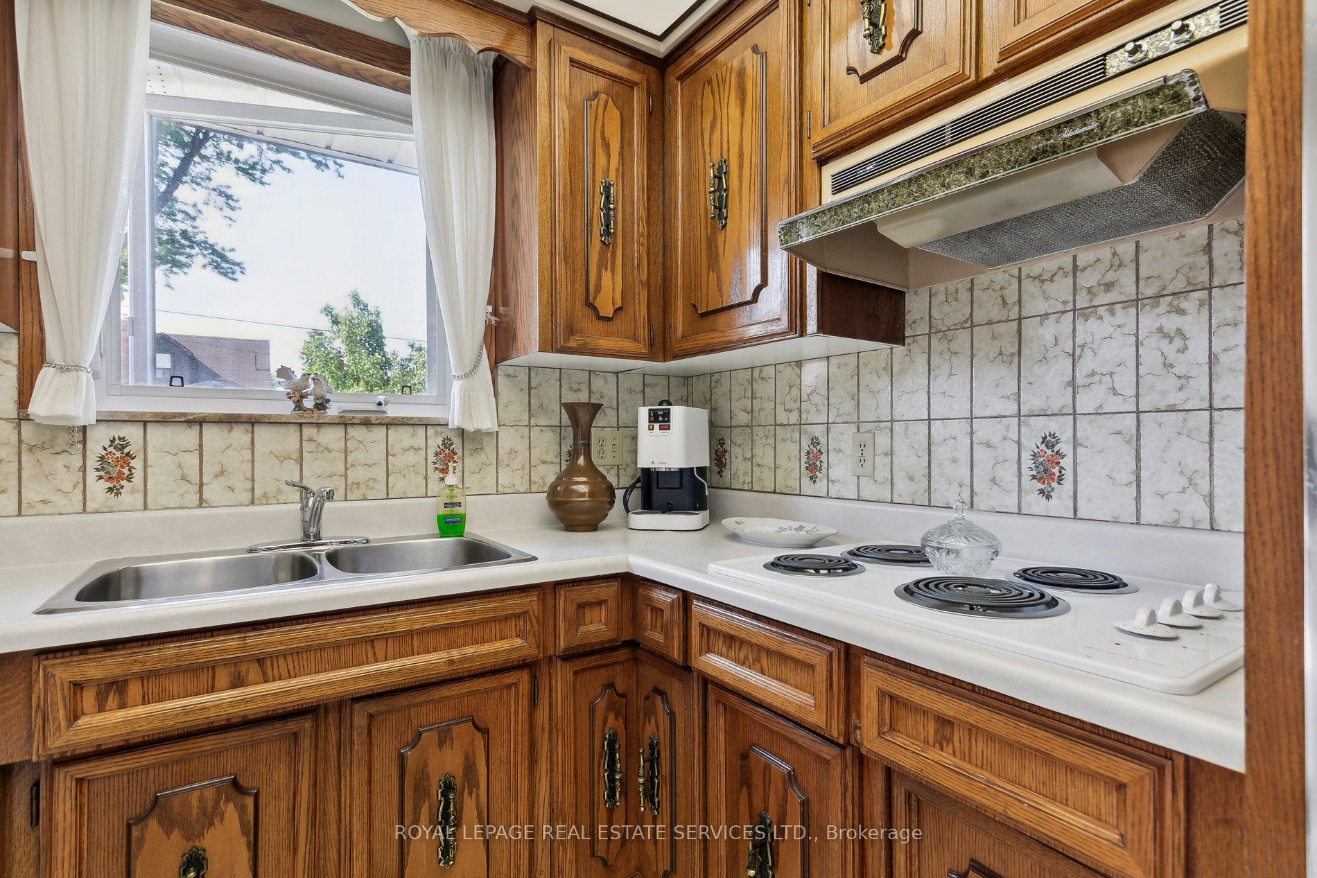 28 Cornelius Parkway Property Photo 22