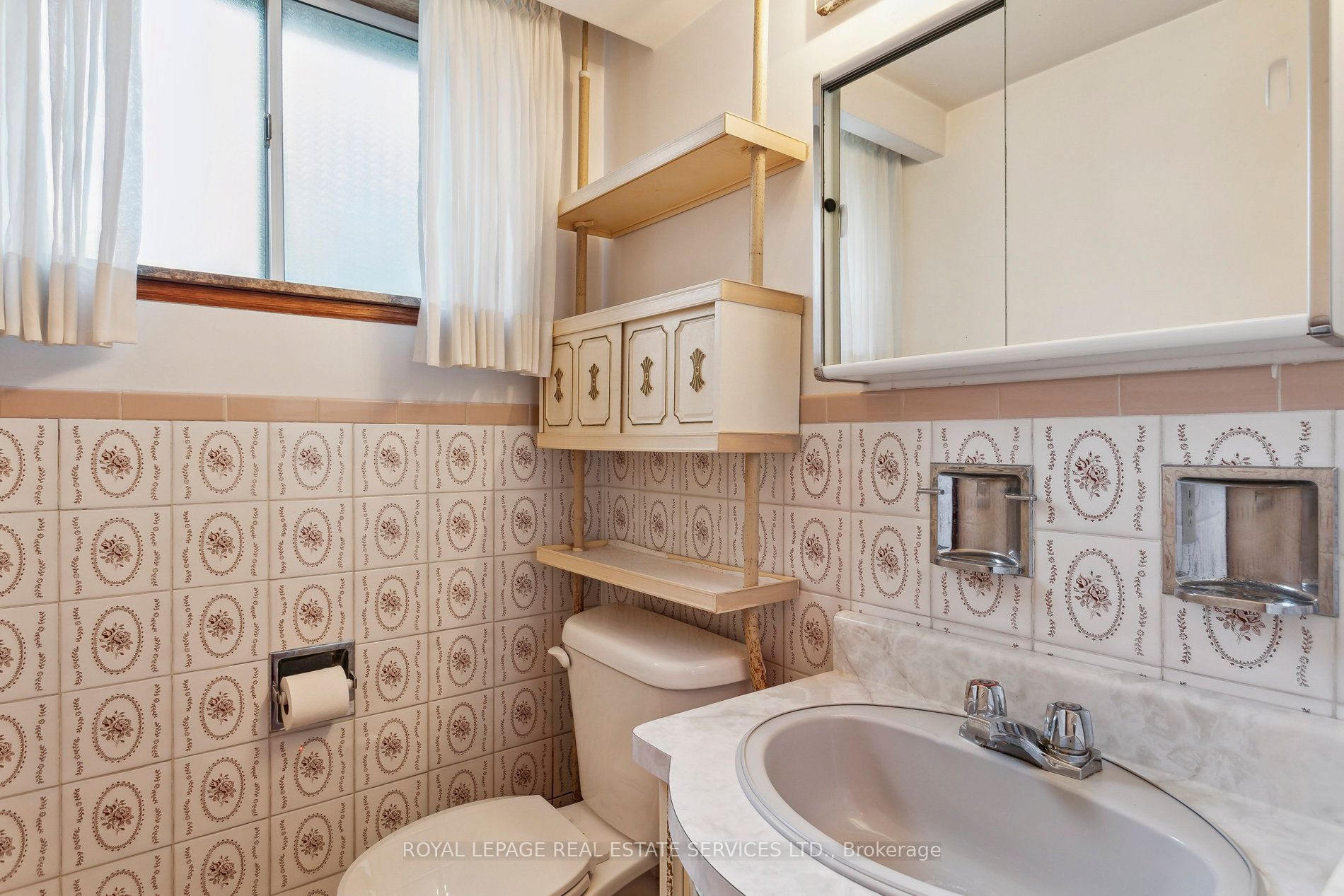 28 Cornelius Parkway Property Photo 44