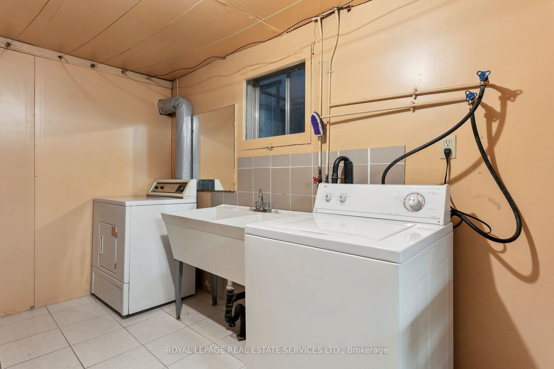 28 Cornelius Parkway Property Photo 47