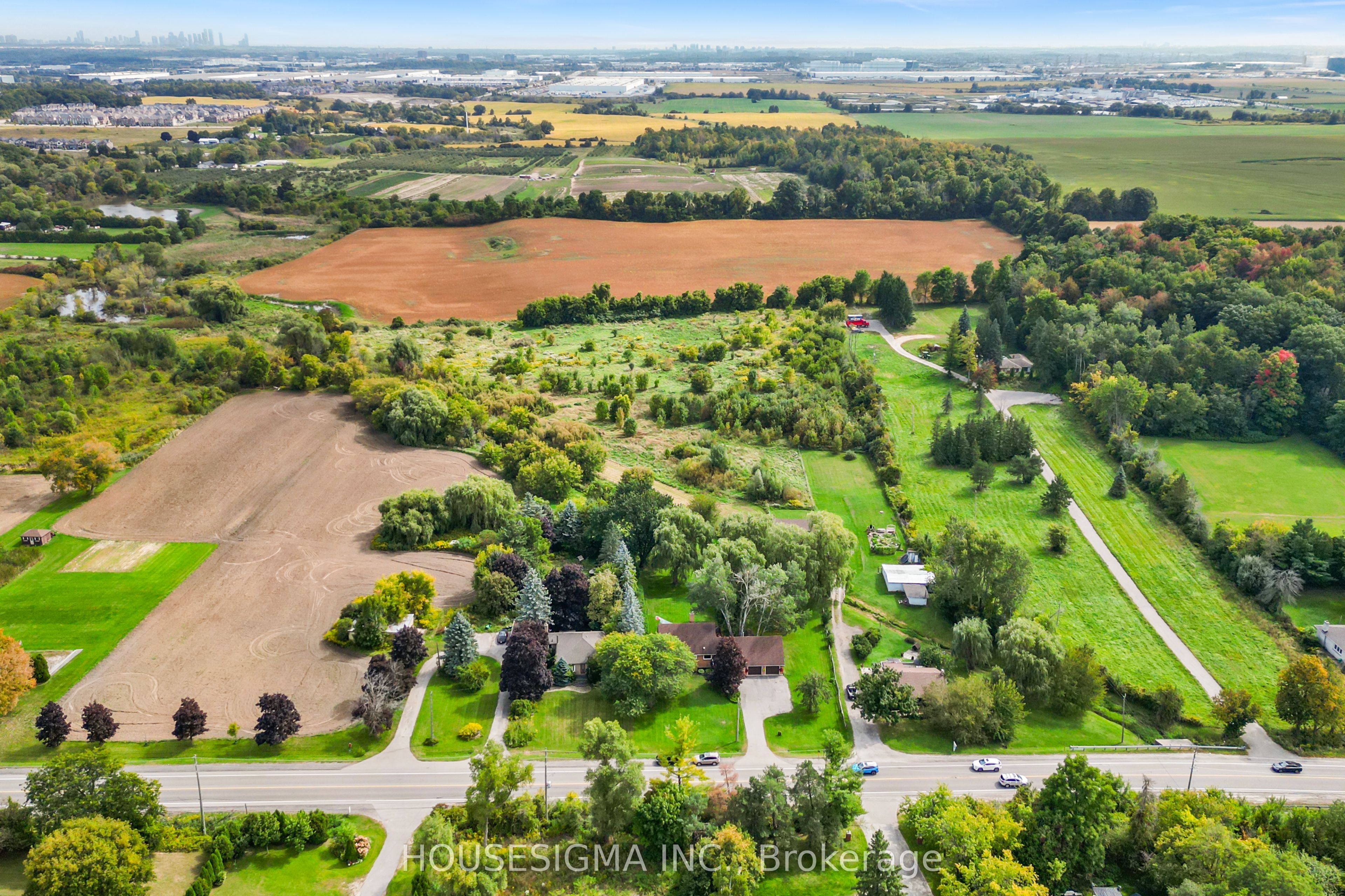 2701 Embleton Road Property Photo 4