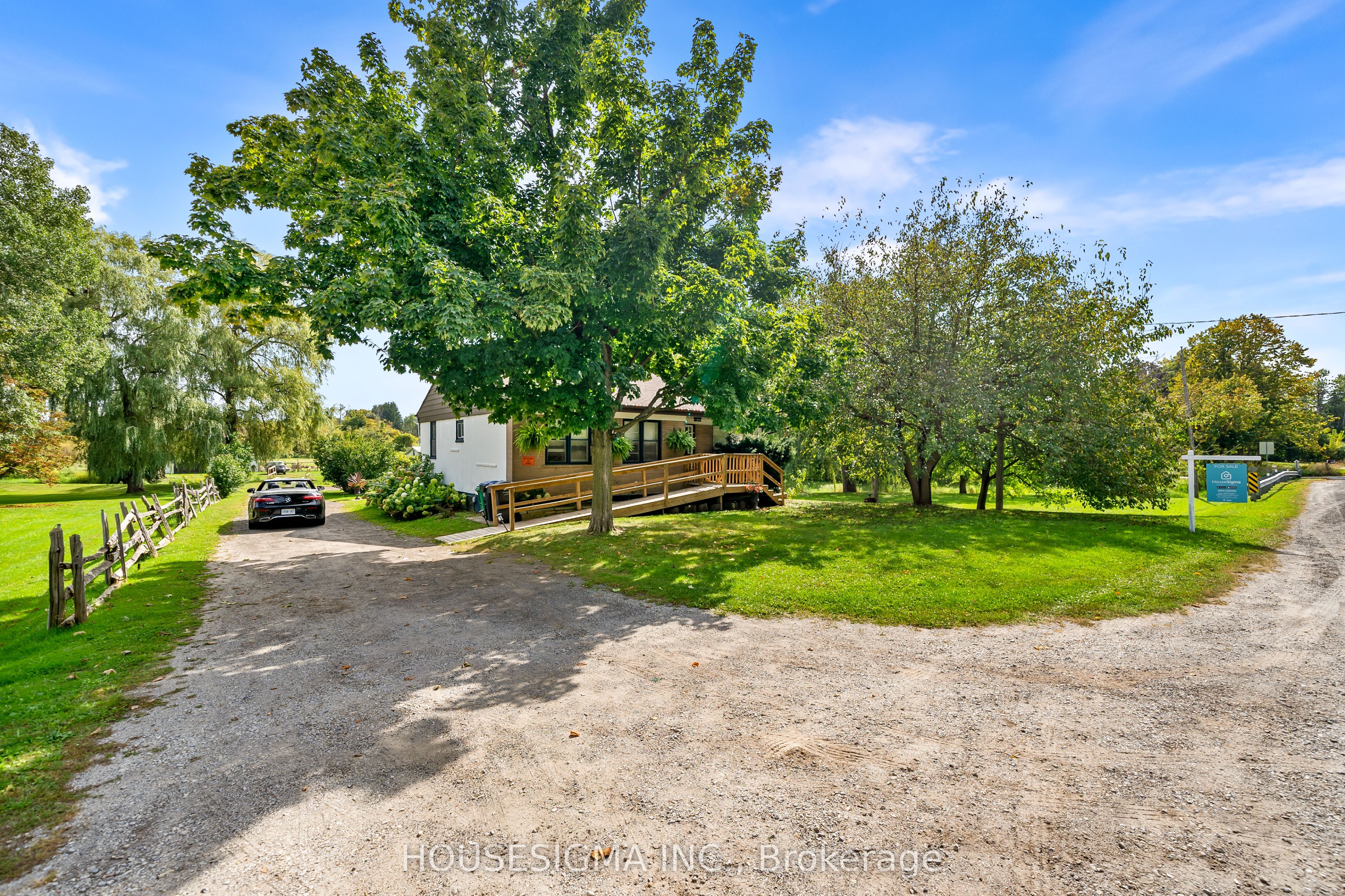 2701 Embleton Road Property Photo 29
