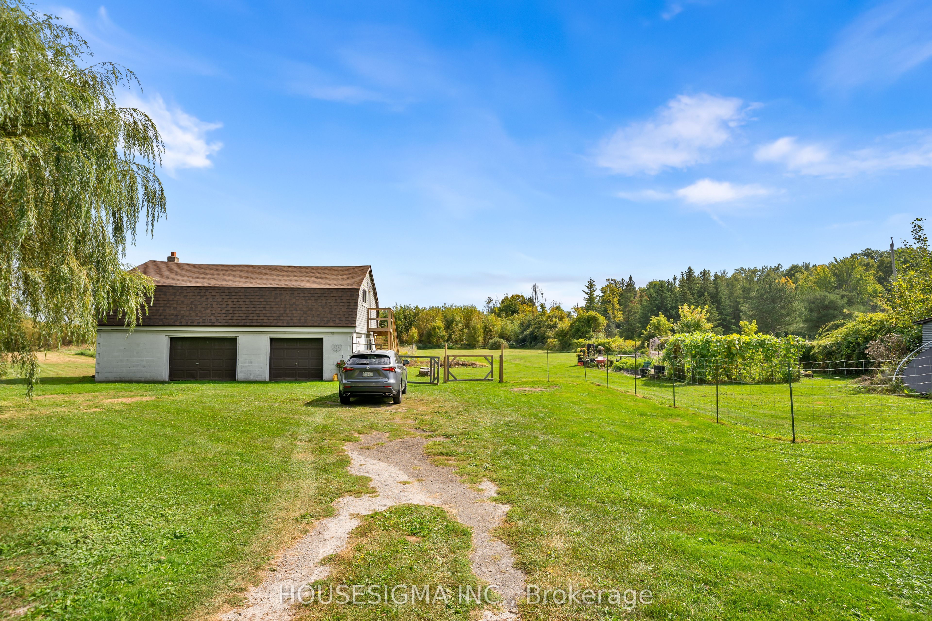 2701 Embleton Road Property Photo 39