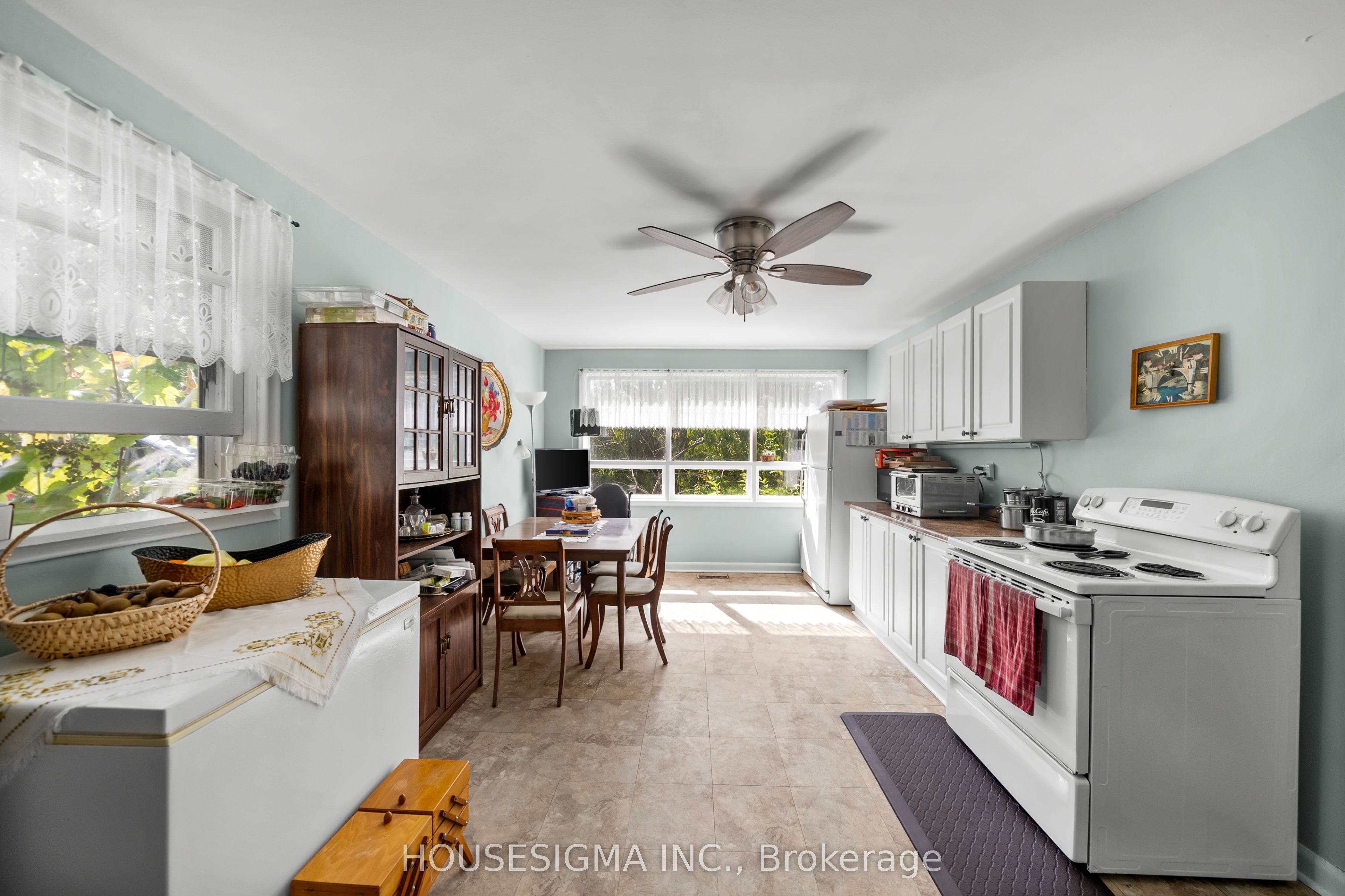 2701 Embleton Road Property Photo 45