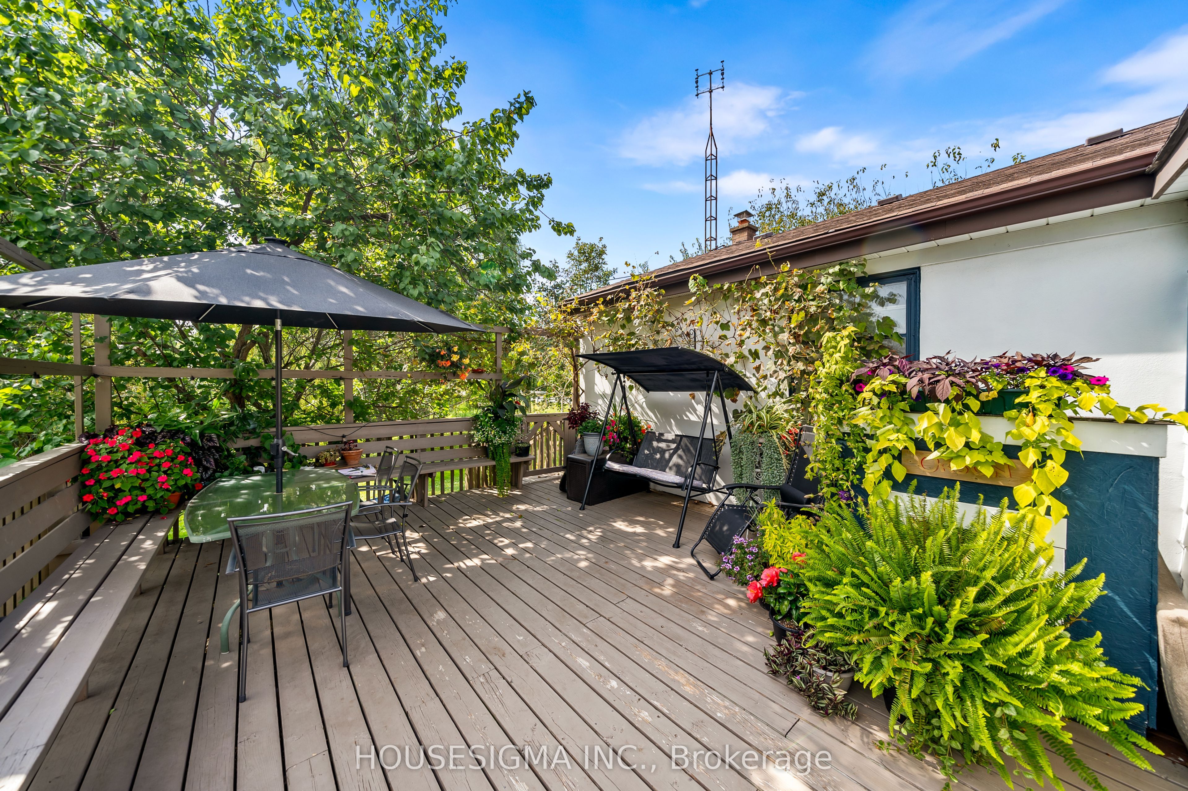 2701 Embleton Road Property Photo 47