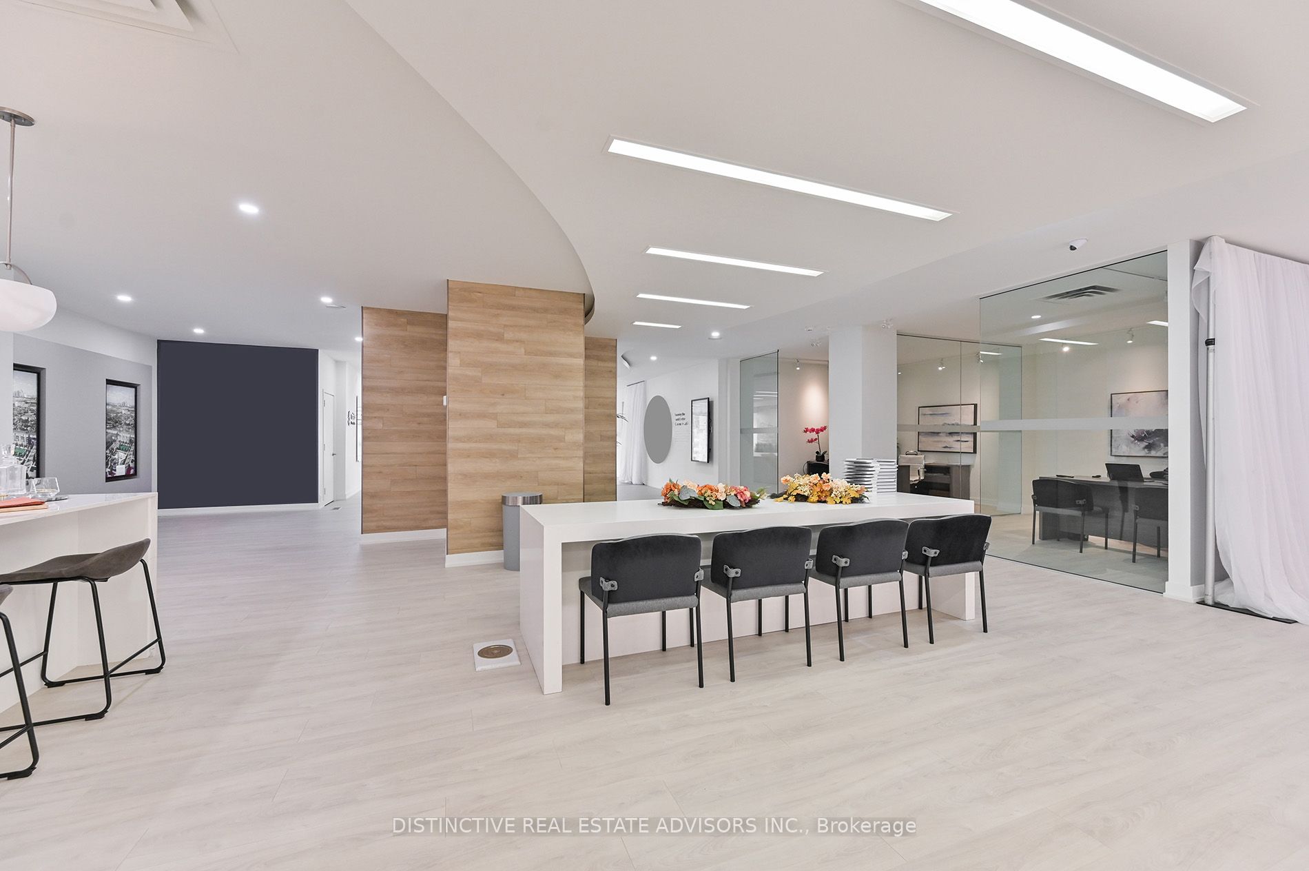 3605 Lake Shore Boulevard W Property Photo 21