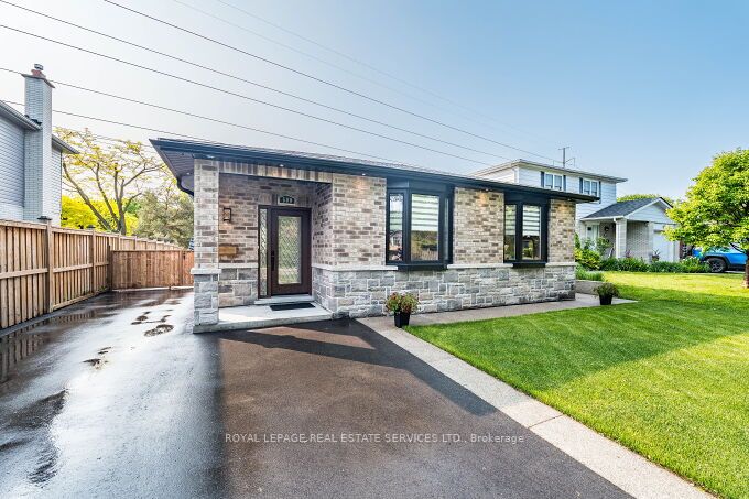 500 Chantenay Drive Property Photo 2