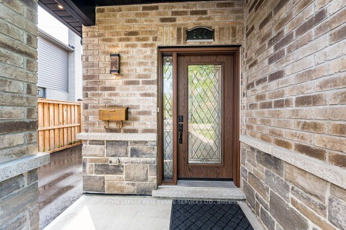 500 Chantenay Drive Property Photo 3
