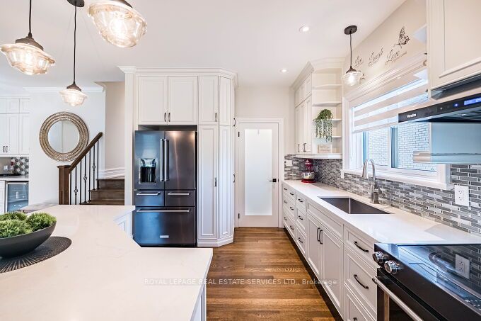 500 Chantenay Drive Property Photo 12