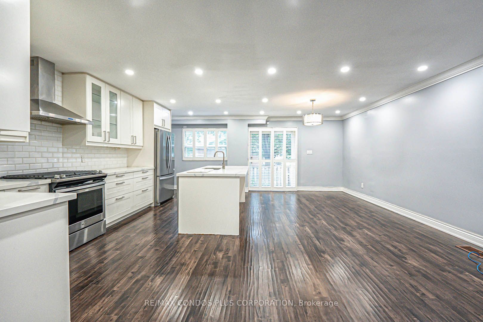 525 Meadows Boulevard 31 Property Photo 6