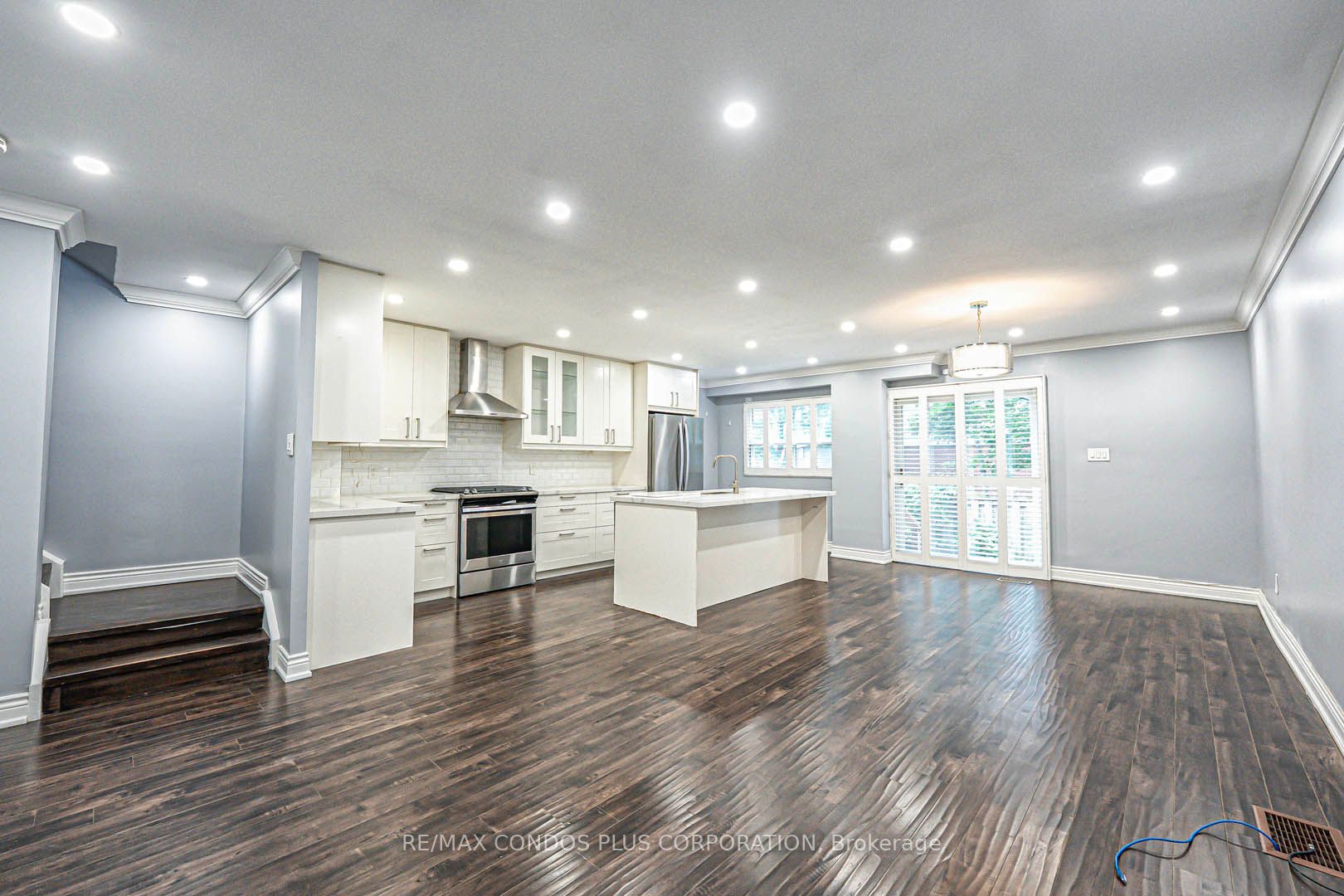 525 Meadows Boulevard 31 Property Photo 7