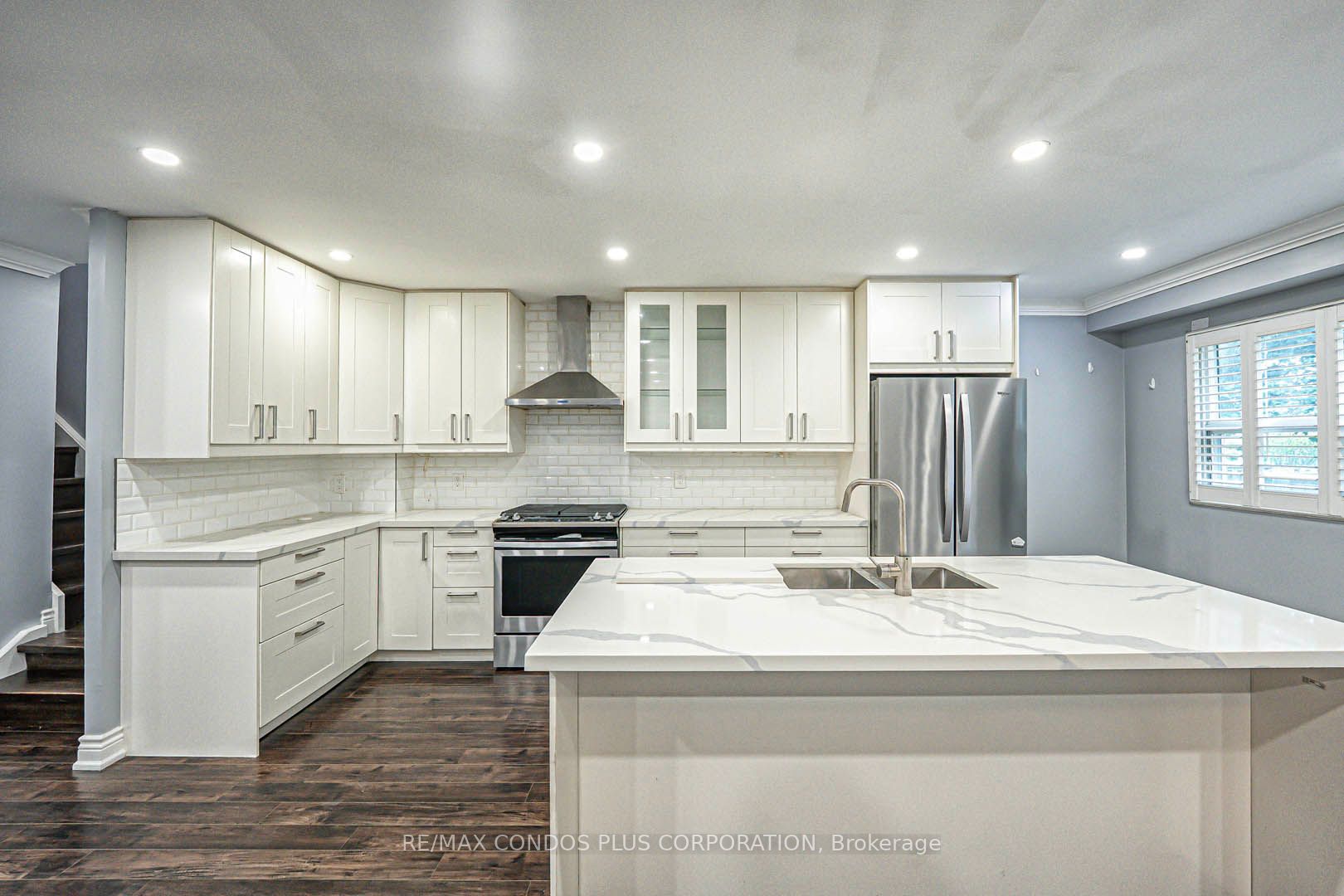 525 Meadows Boulevard 31 Property Photo 11